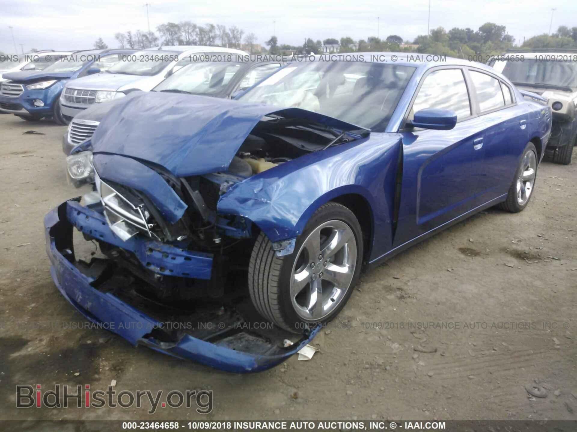 2012 Dodge Charger - VIN: 2C3CDXHG2CH244233 - Фото 2
