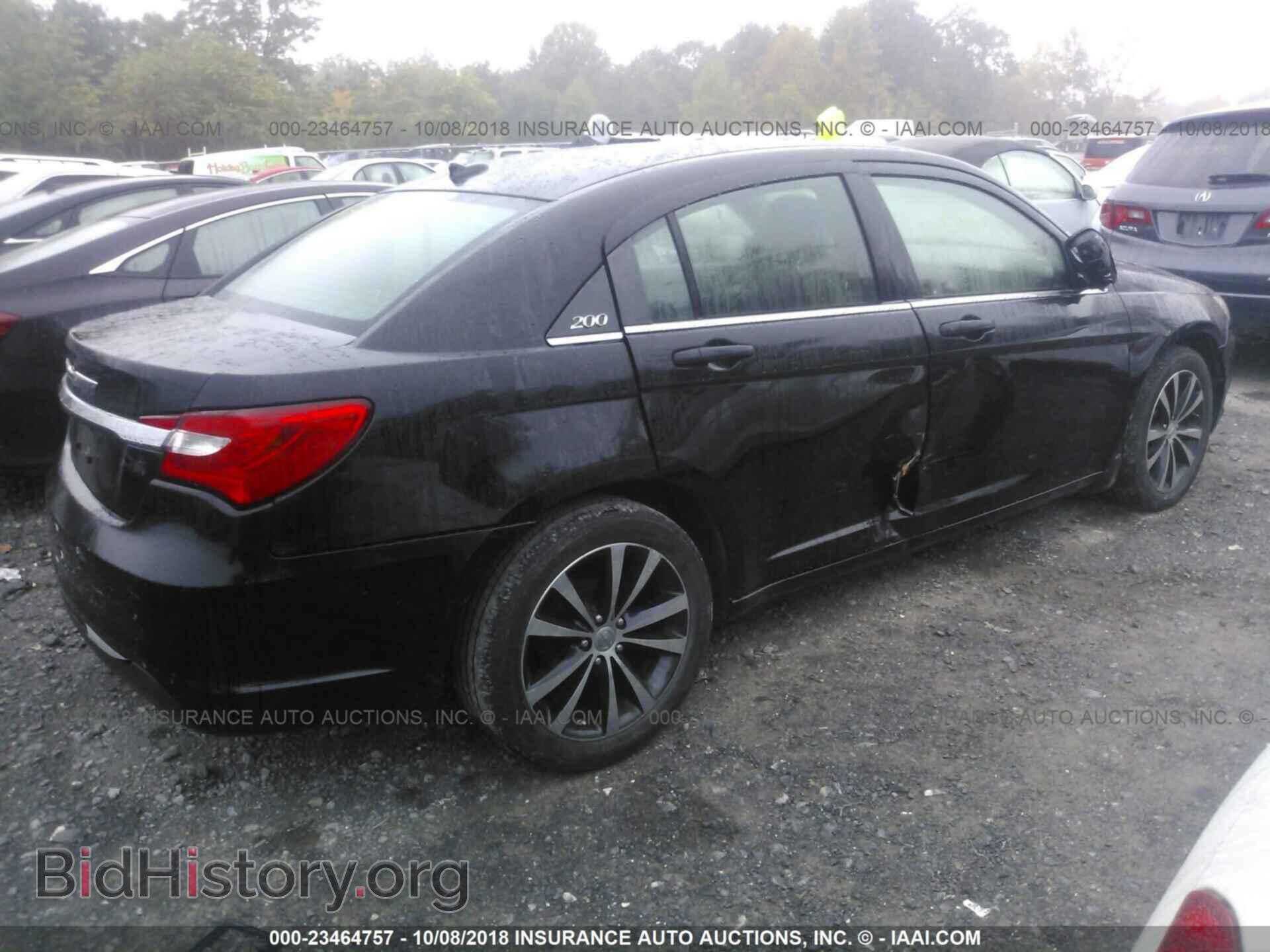 2013 Chrysler 200 - VIN: 1C3CCBCG4DN701792 - Photo 4