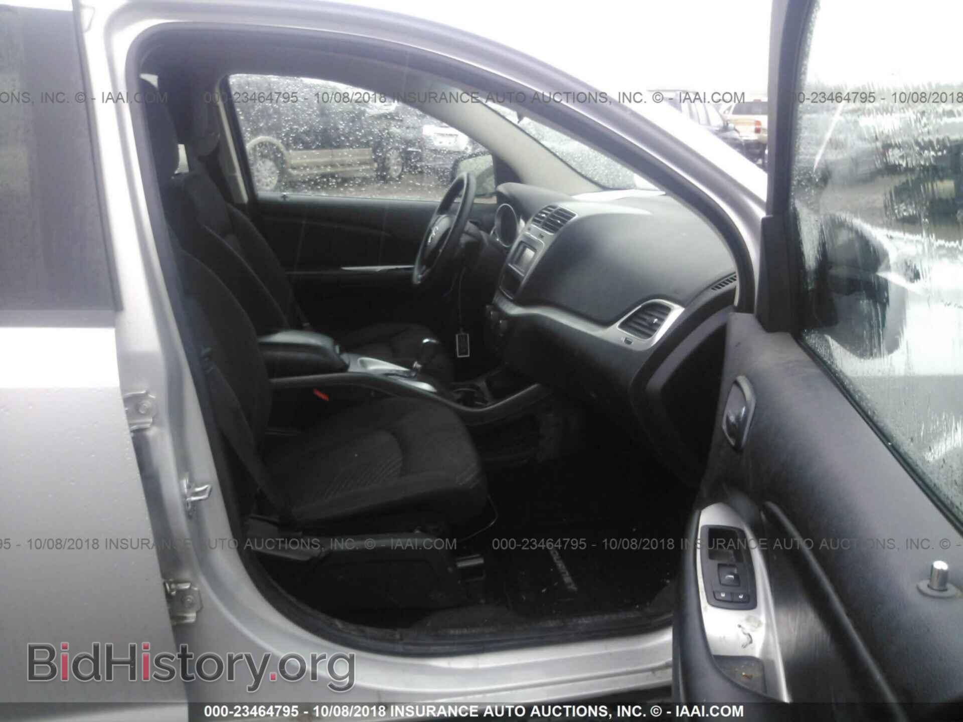 2011 Dodge Journey - VIN: 3D4PH1FG5BT551745 - Фото 5