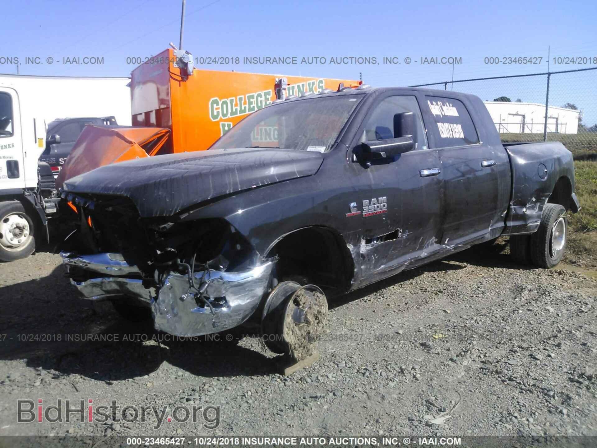 2018 RAM 3500 - VIN: 3C63RRLLXJG164079 - Photo 2