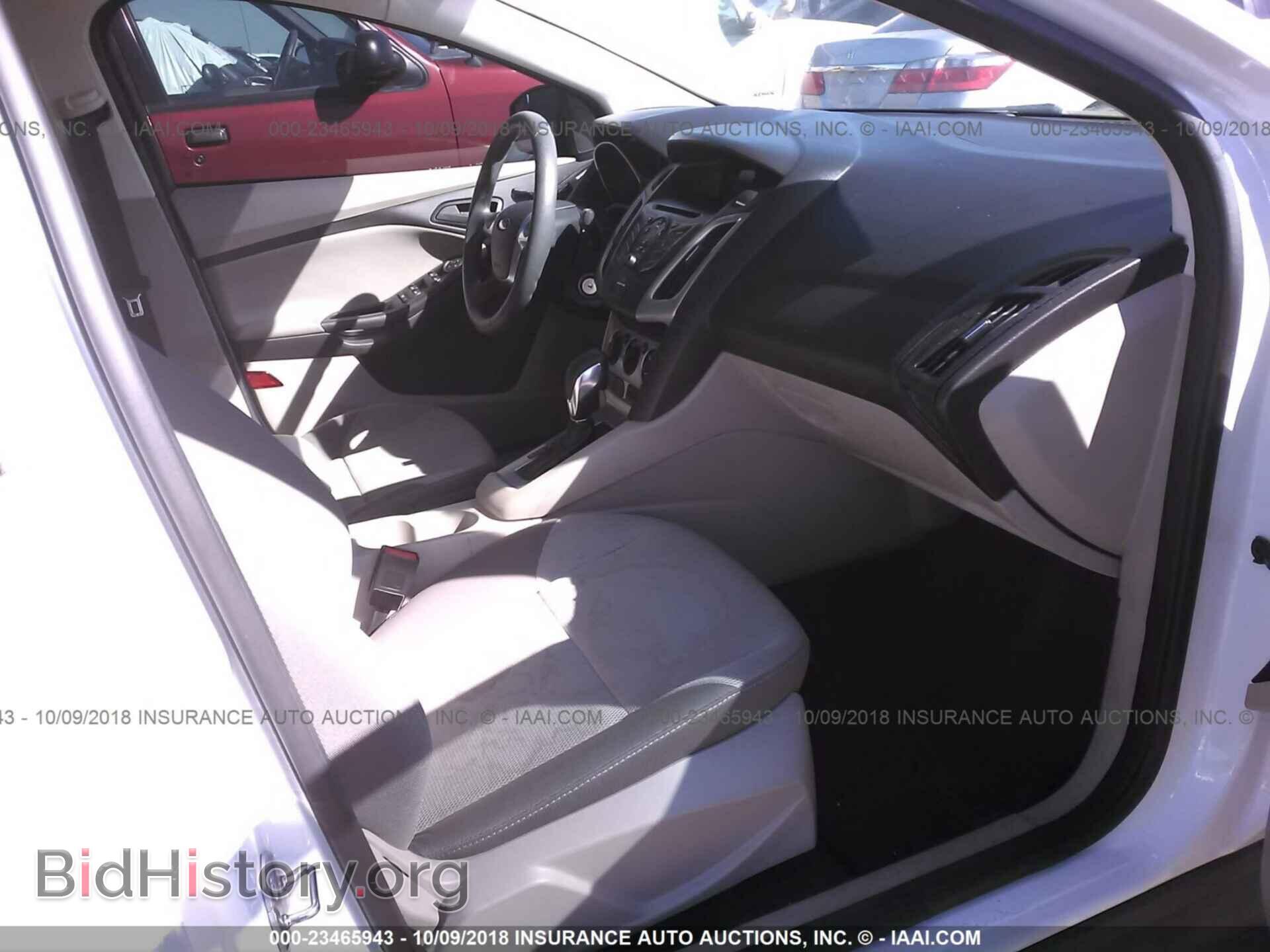 2012 Ford Focus - VIN: 1FAHP3F22CL387605 - Photo 5