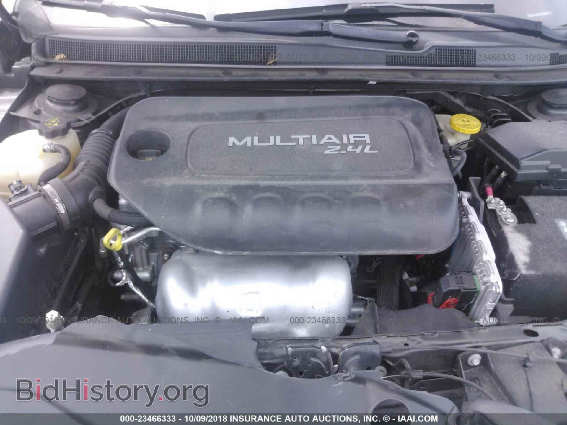 2016 Chrysler 200 - VIN: 1C3CCCAB1GN122129 - Фото 10
