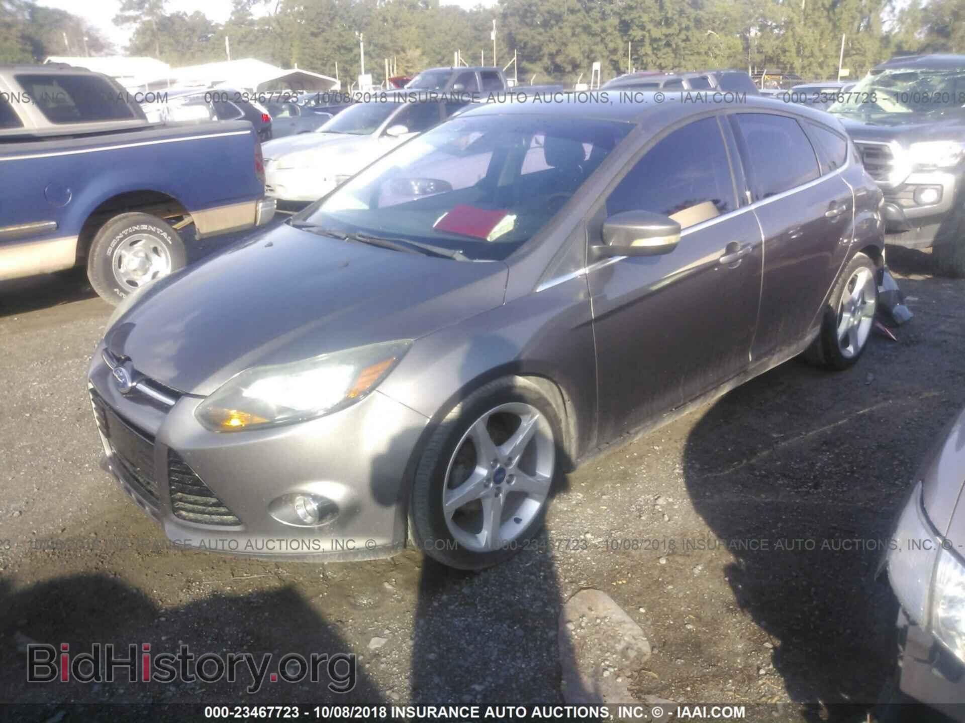 2012 Ford Focus - VIN: 1FAHP3N22CL241447 - Photo 2