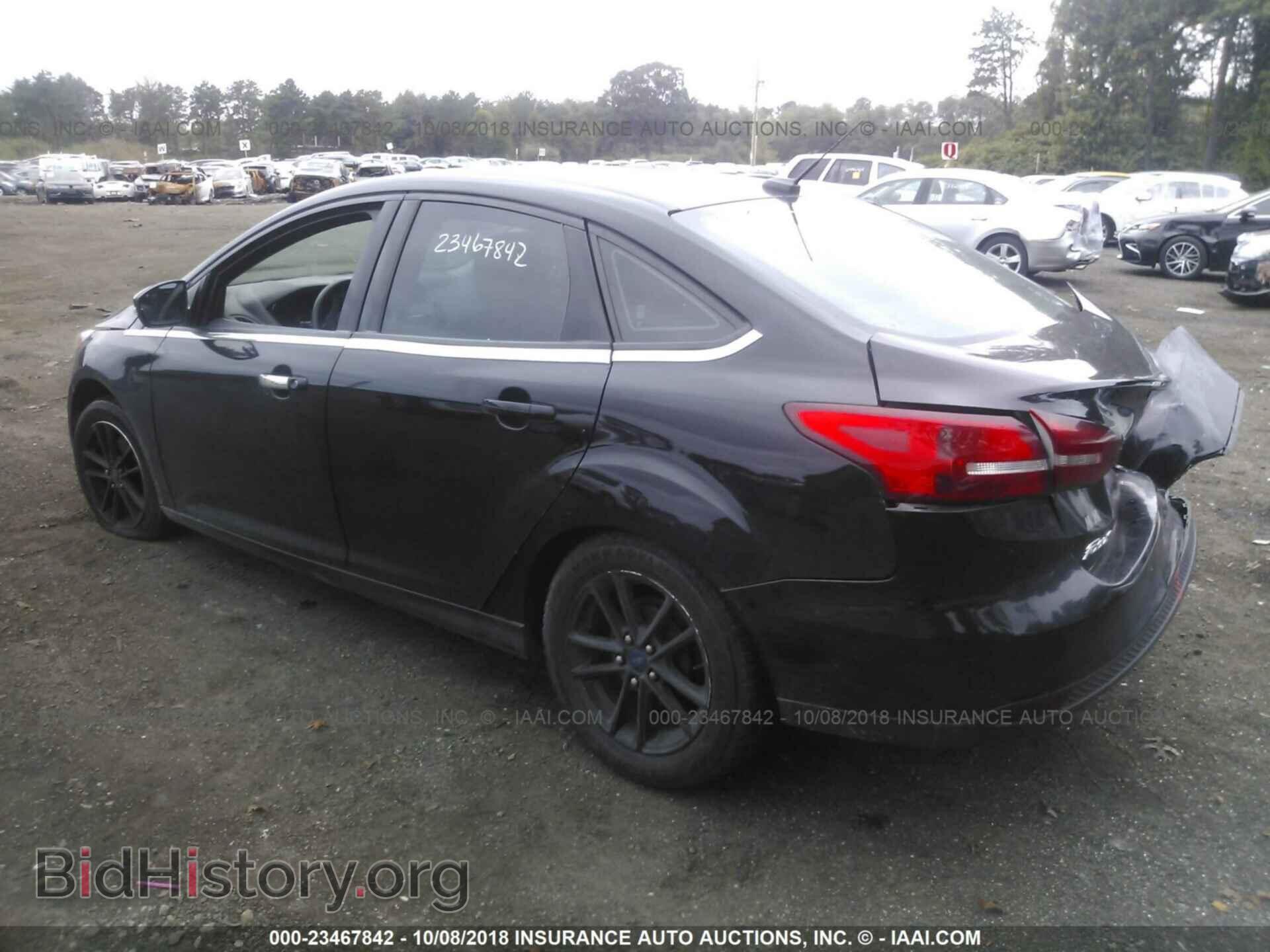 2016 Ford Focus - VIN: 1FADP3F24GL231165 - Фото 3
