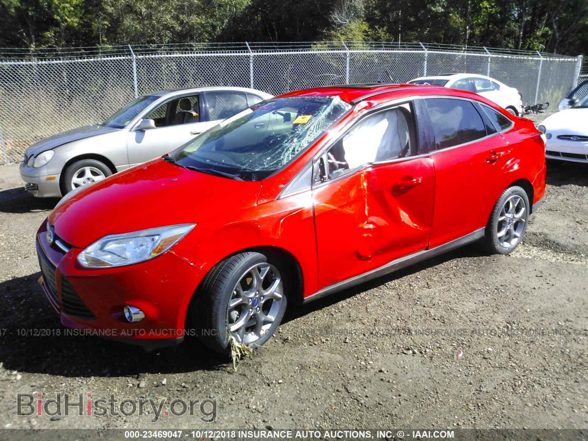 2014 Ford Focus - VIN: 1FADP3F23EL252201 - Фото 2