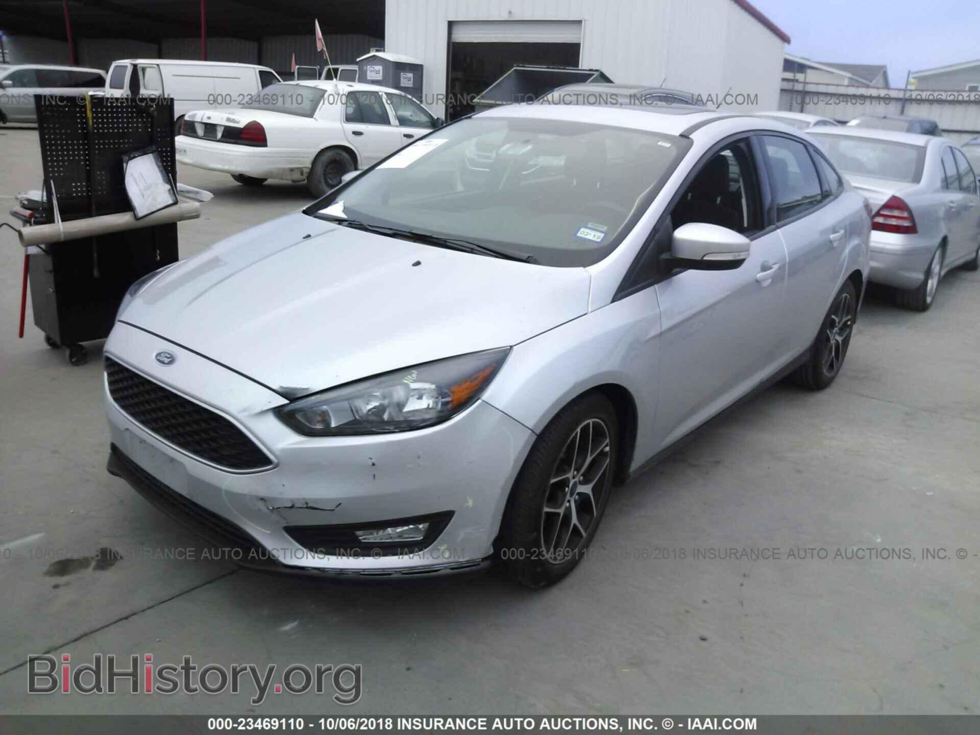 2017 Ford Focus - VIN: 1FADP3H22HL265166 - Фото 2