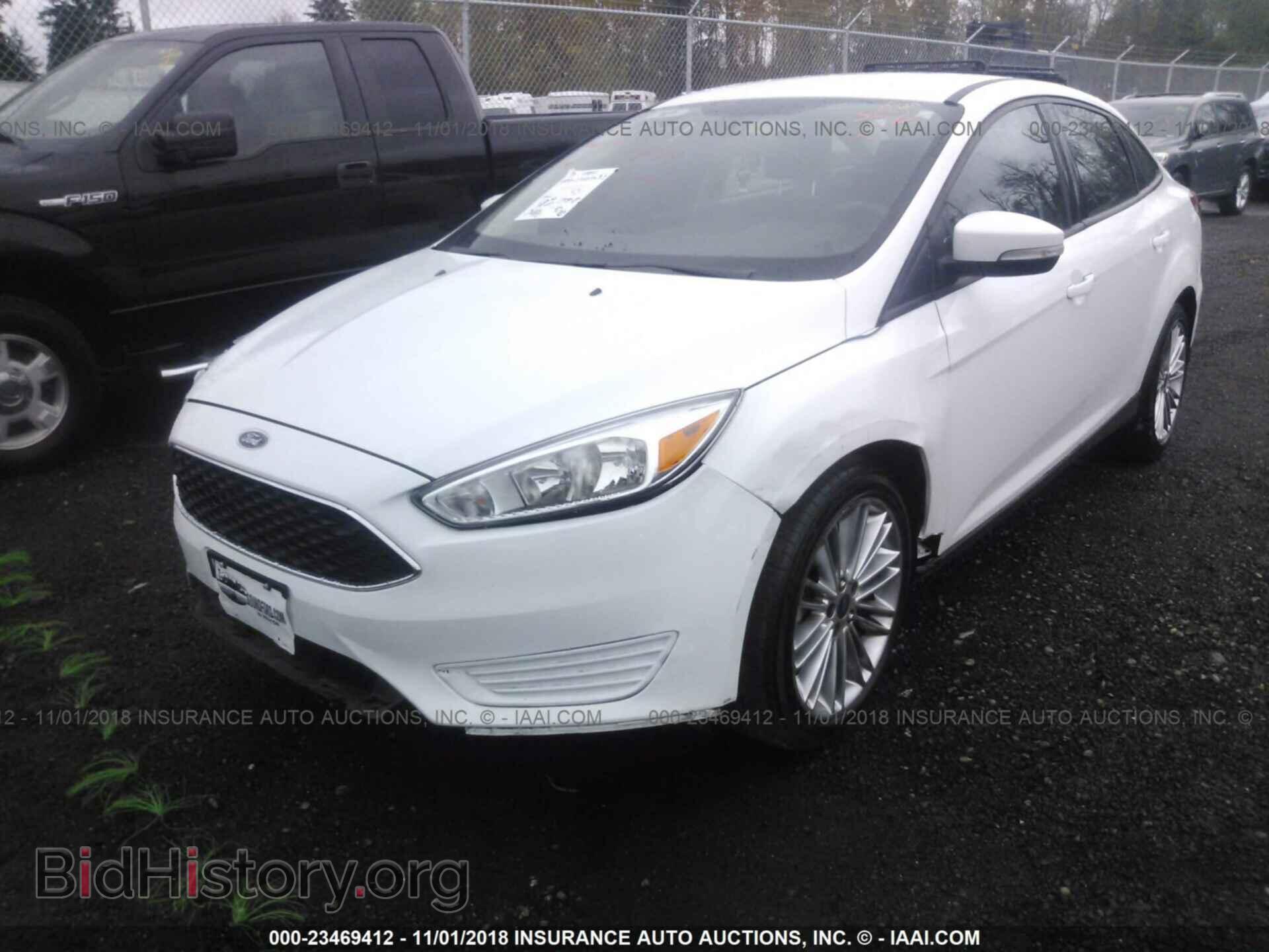 2016 Ford Focus - VIN: 1FADP3F25GL399543 - Фото 2