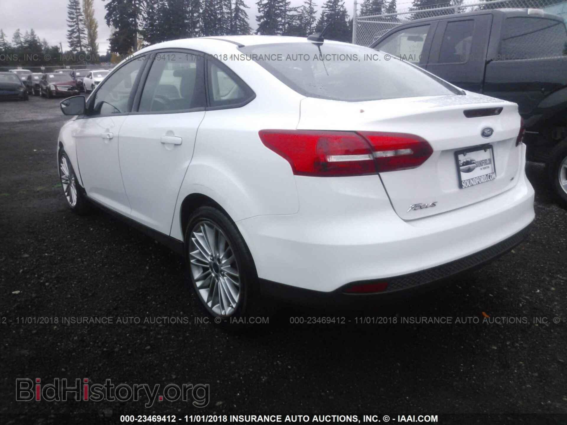 2016 Ford Focus - VIN: 1FADP3F25GL399543 - Фото 3