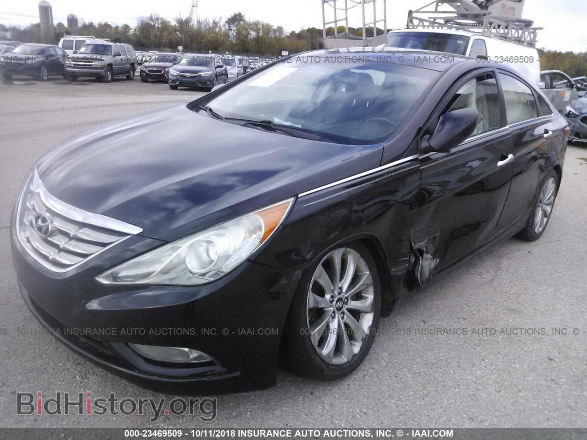 2012 Hyundai Sonata - VIN: 5NPEC4AC3CH390046 - Photo 2