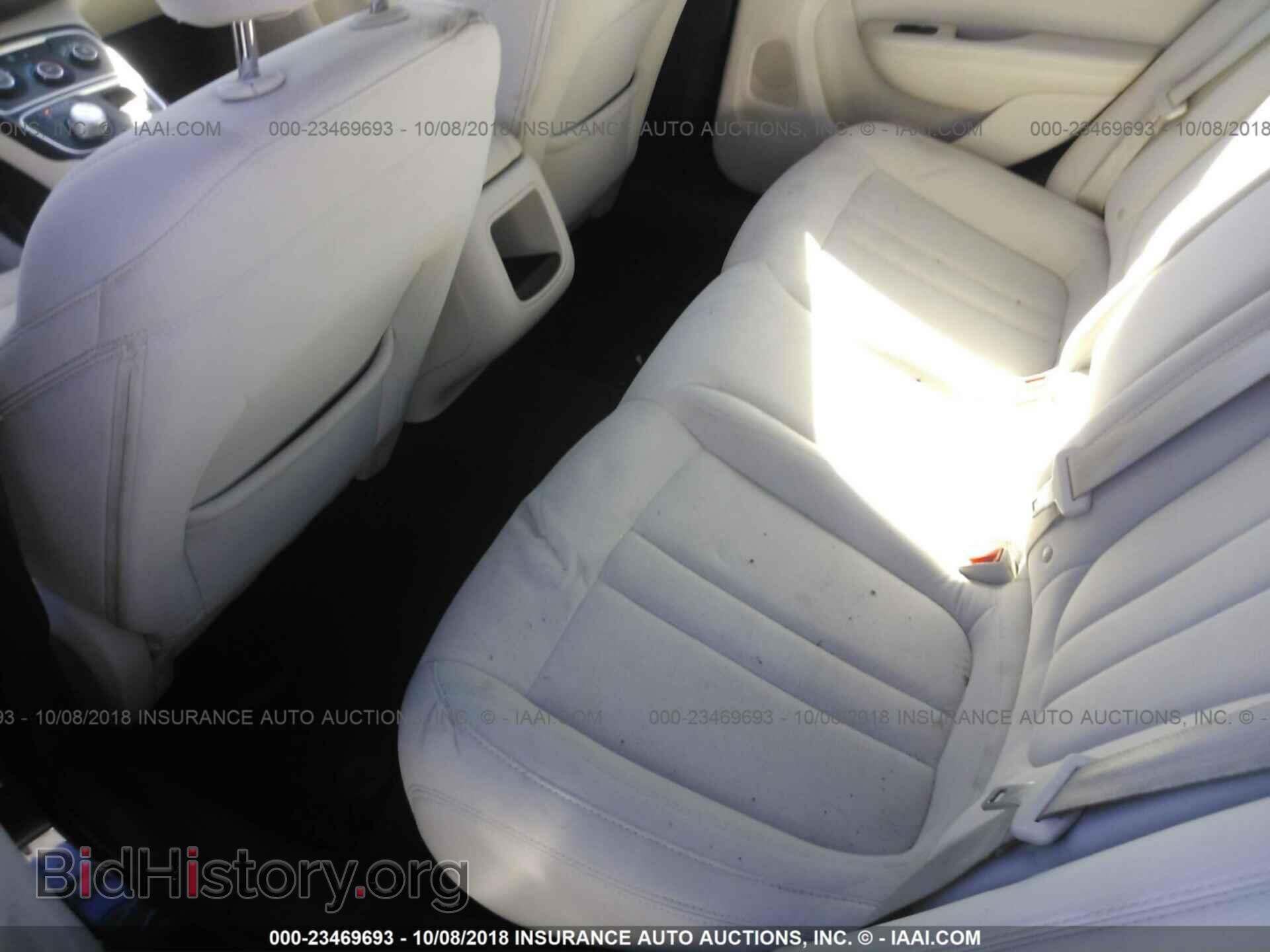 2015 Chrysler 200 - VIN: 1C3CCCFB2FN567812 - Photo 8