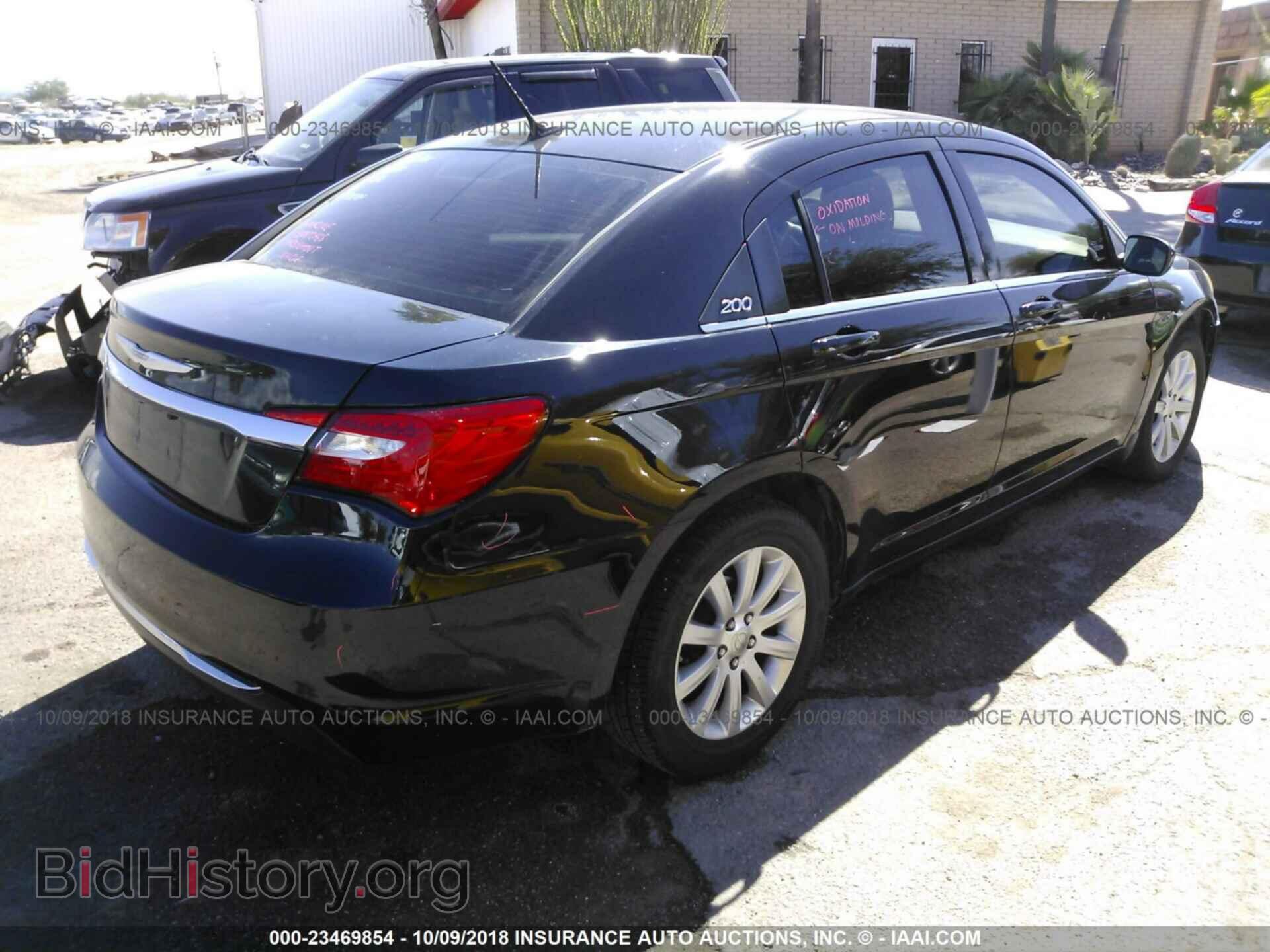 2013 Chrysler 200 - VIN: 1C3CCBBB4DN538812 - Фото 4