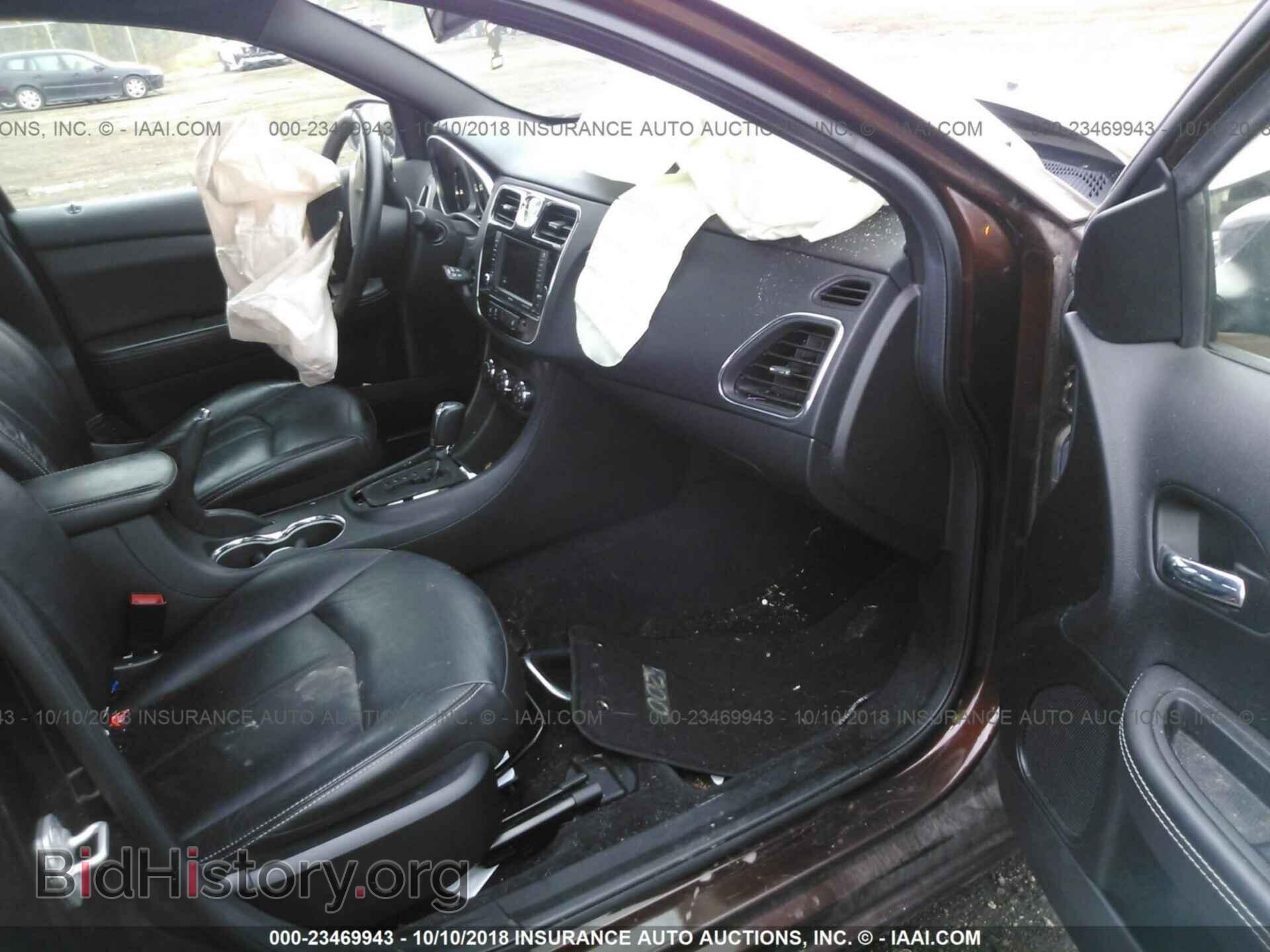 2013 Chrysler 200 - VIN: 1C3CCBCG1DN555335 - Photo 5