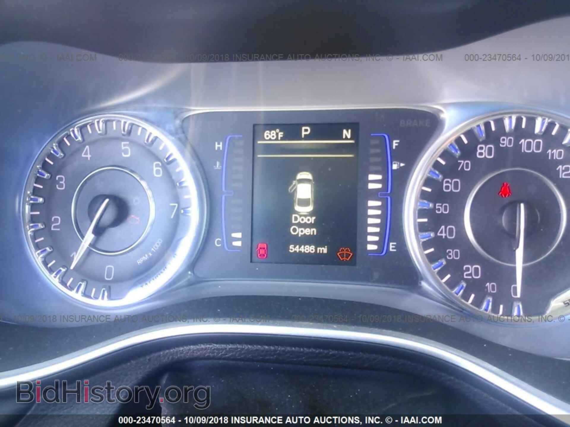 2016 Chrysler 200 - VIN: 1C3CCCAB6GN165736 - Photo 7