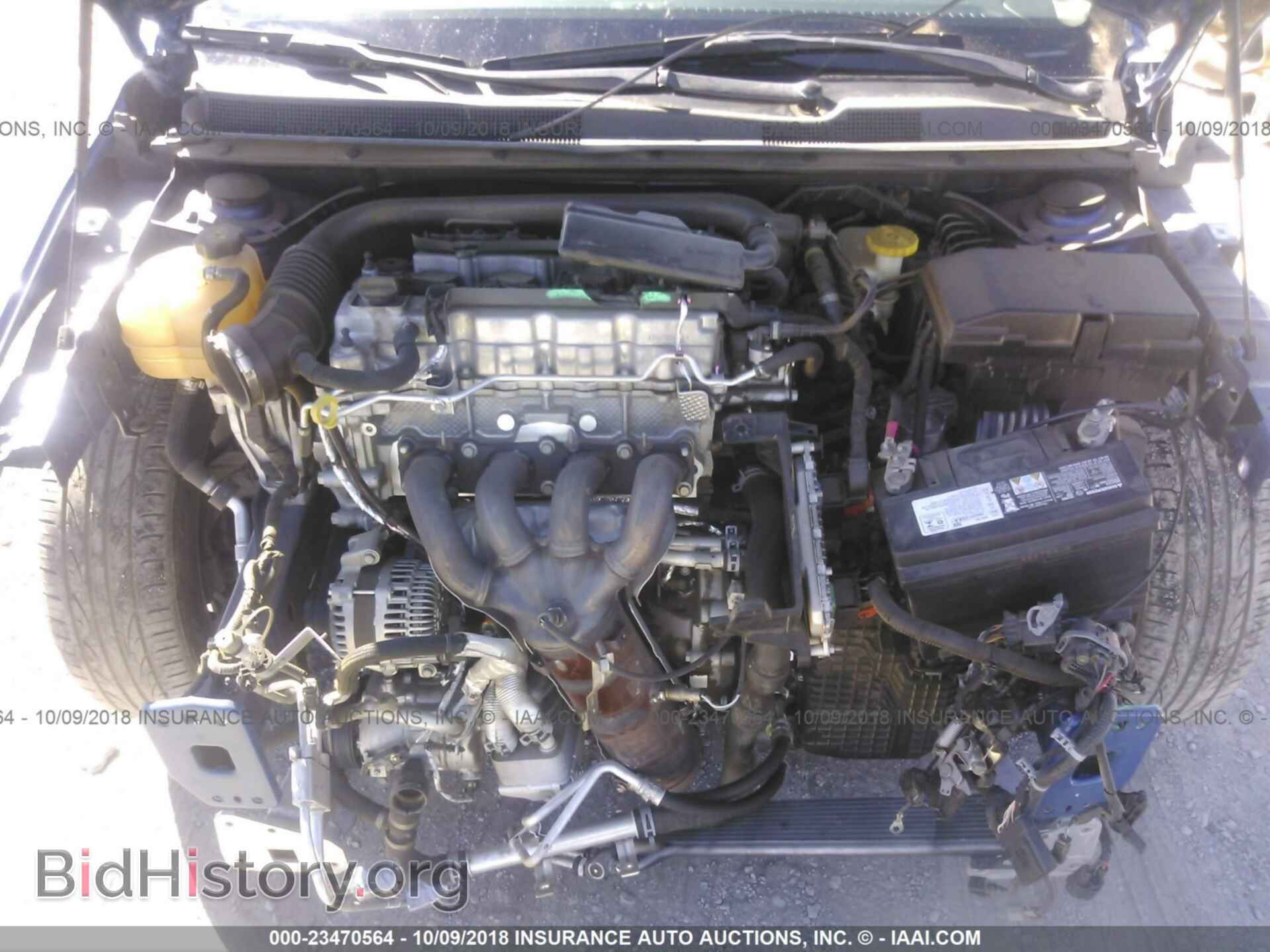 2016 Chrysler 200 - VIN: 1C3CCCAB6GN165736 - Photo 10