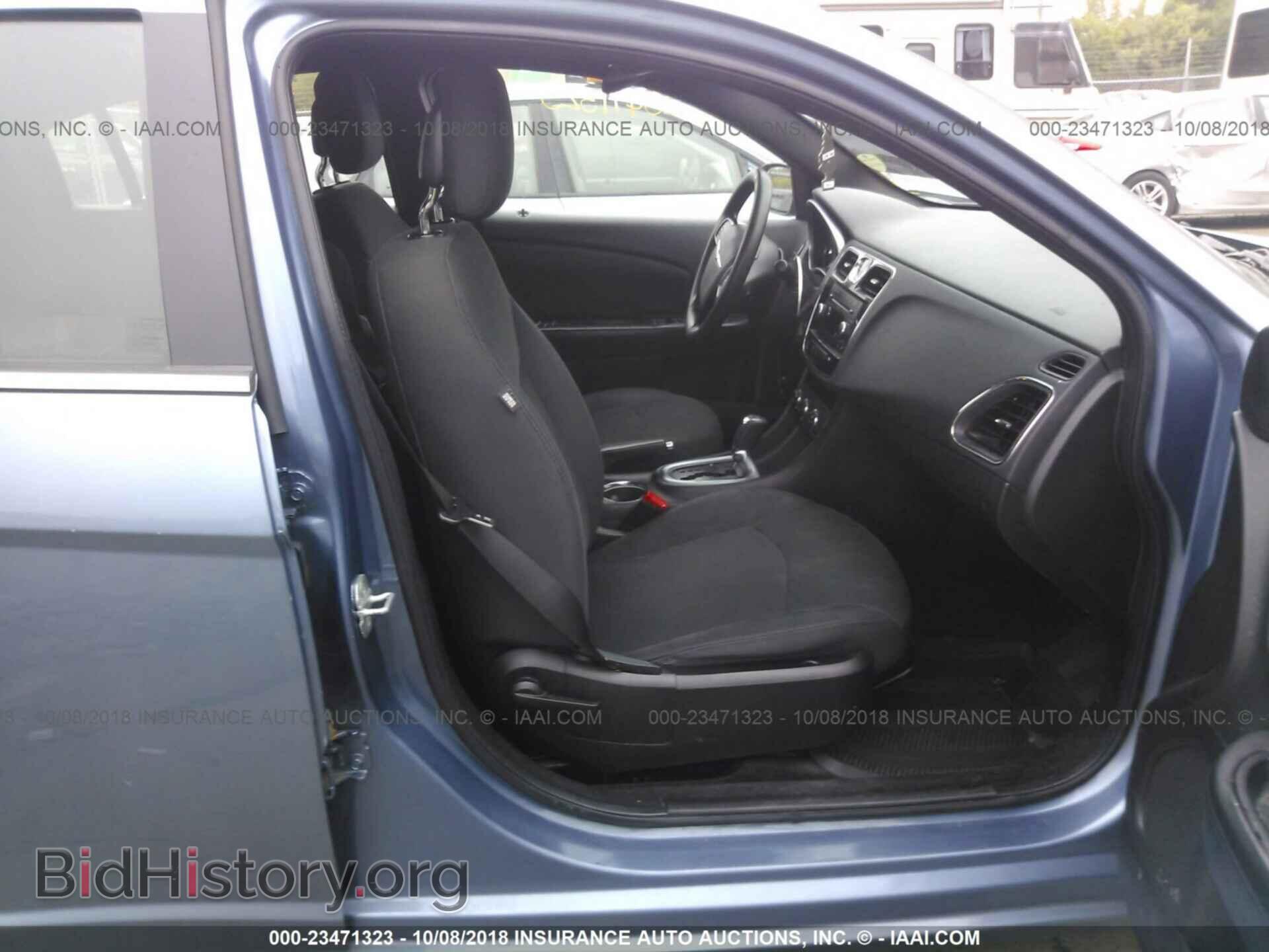 2011 Chrysler 200 - VIN: 1C3BC4FB9BN588832 - Photo 5