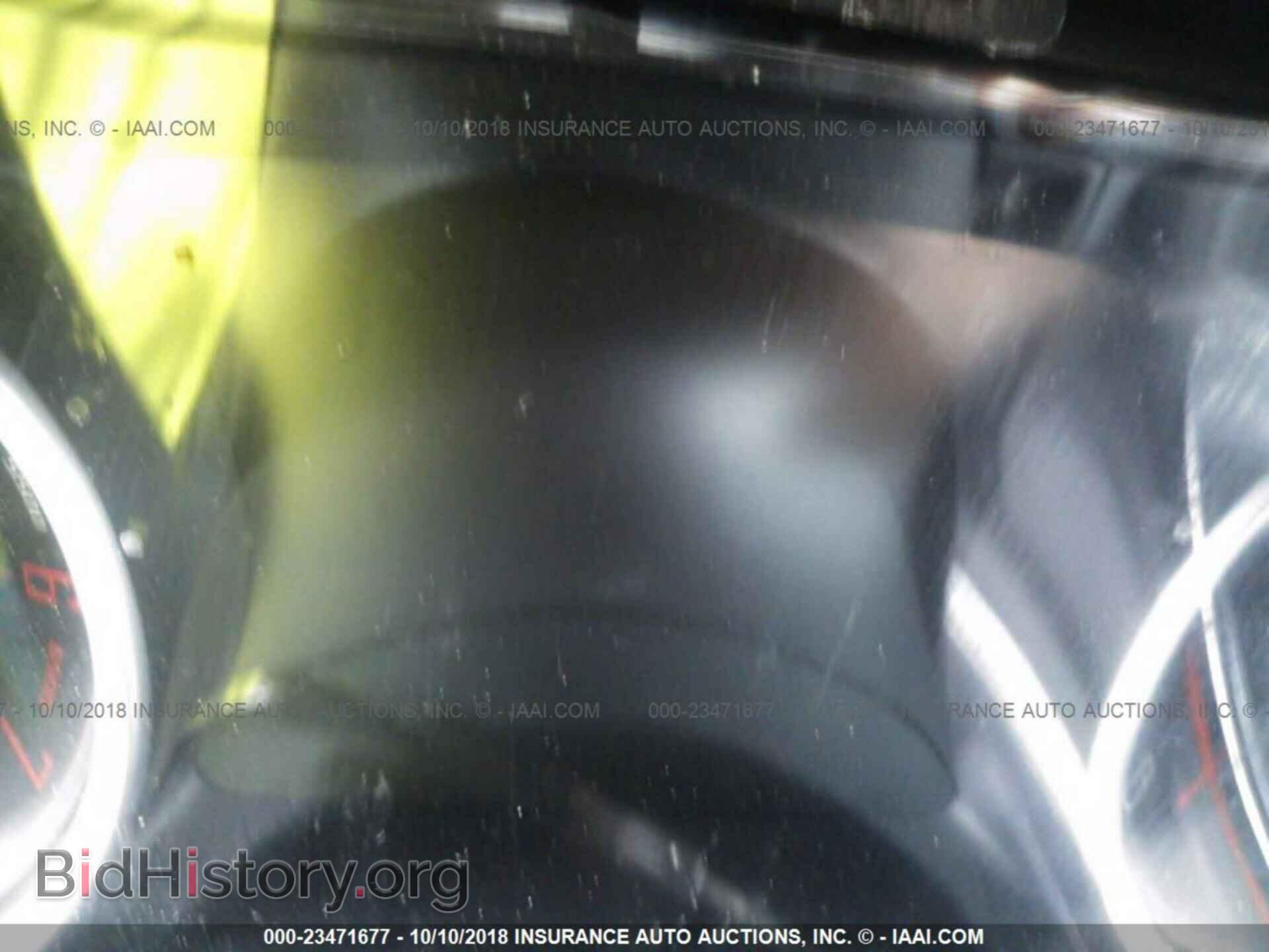 2016 Dodge Challenger - VIN: 2C3CDZBT4GH166206 - Photo 7
