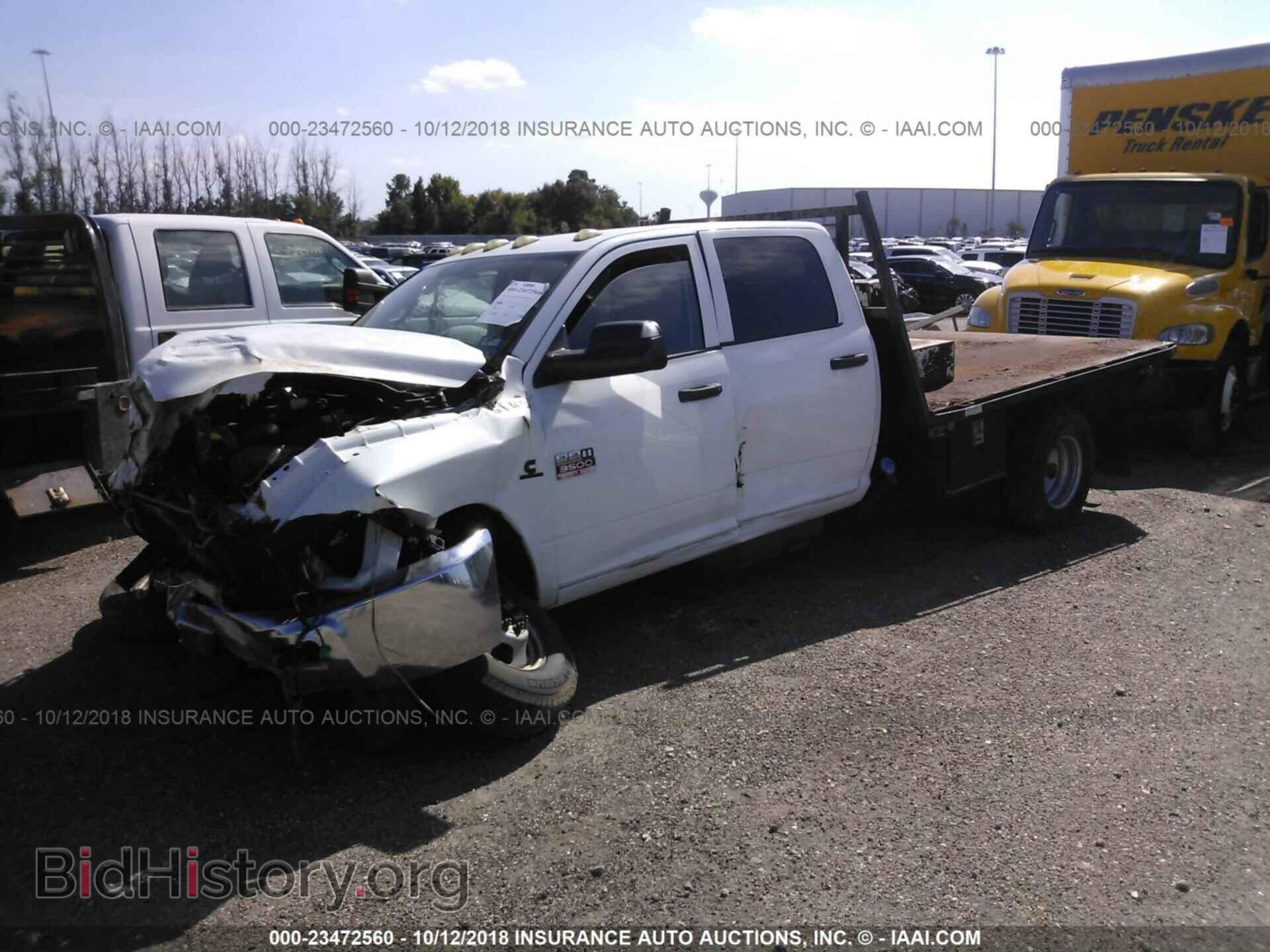 2011 Dodge Ram 3500 - VIN: 3D6WF4CL4BG502394 - Фото 2