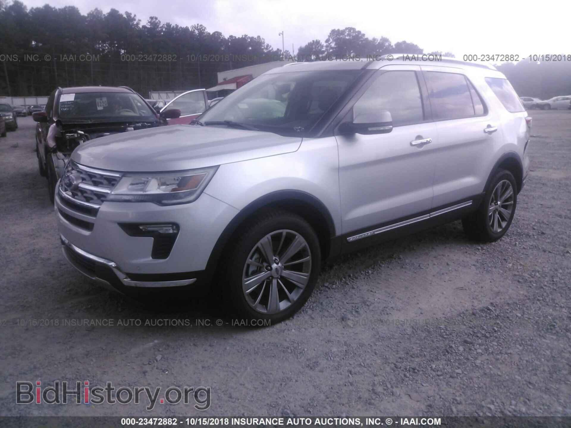 2018 Ford Explorer - VIN: 1FM5K8F89JGB13316 - Photo 2