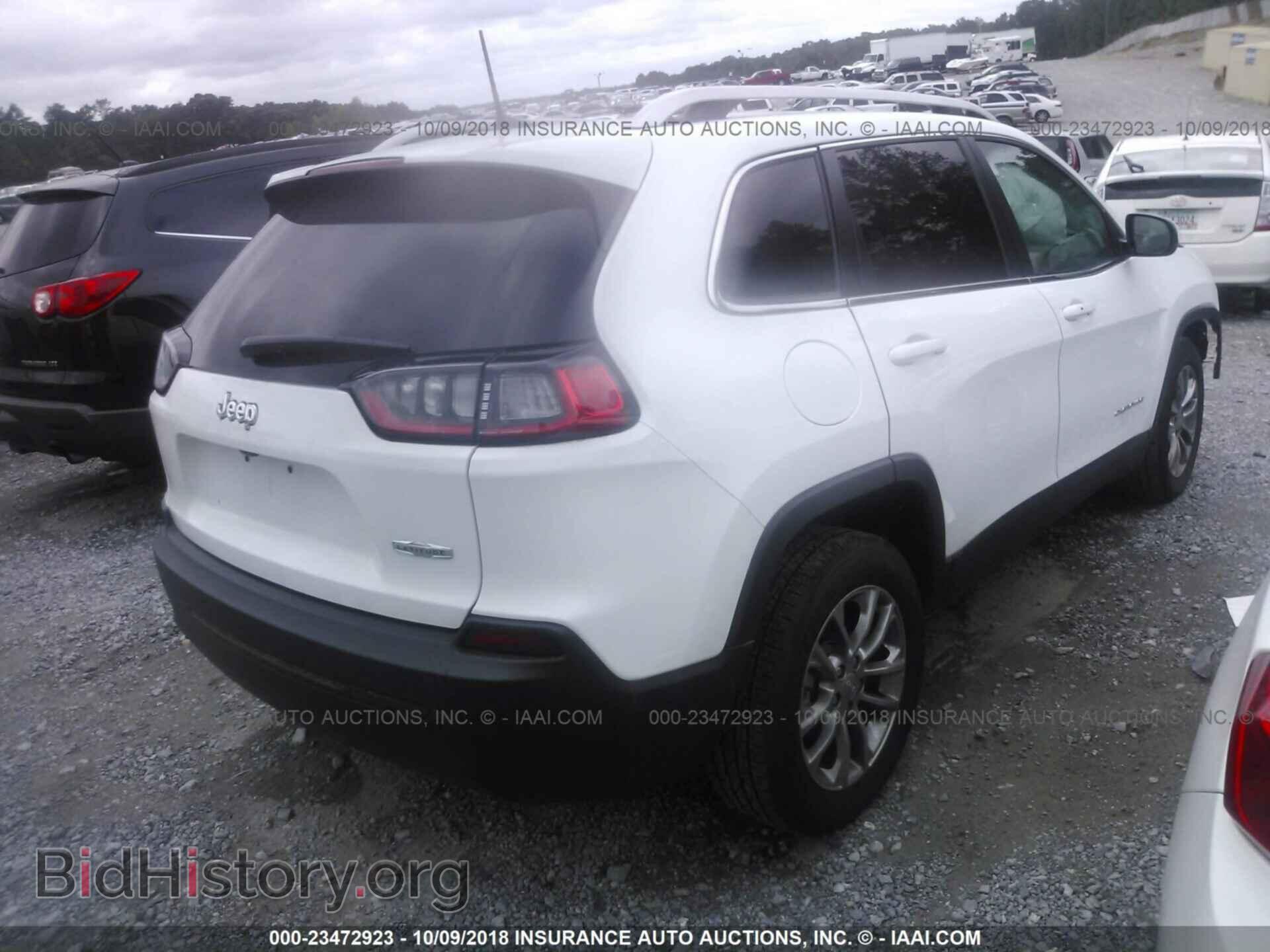 2019 Jeep Cherokee - VIN: 1C4PJLLB6KD202363 - Photo 4