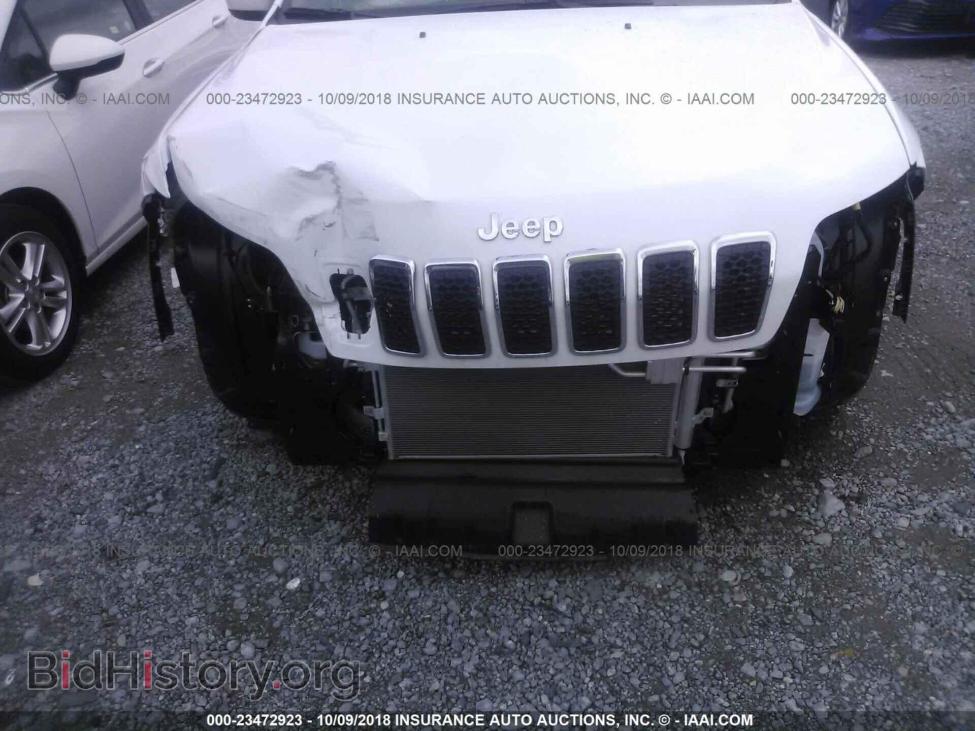 2019 Jeep Cherokee - VIN: 1C4PJLLB6KD202363 - Photo 6