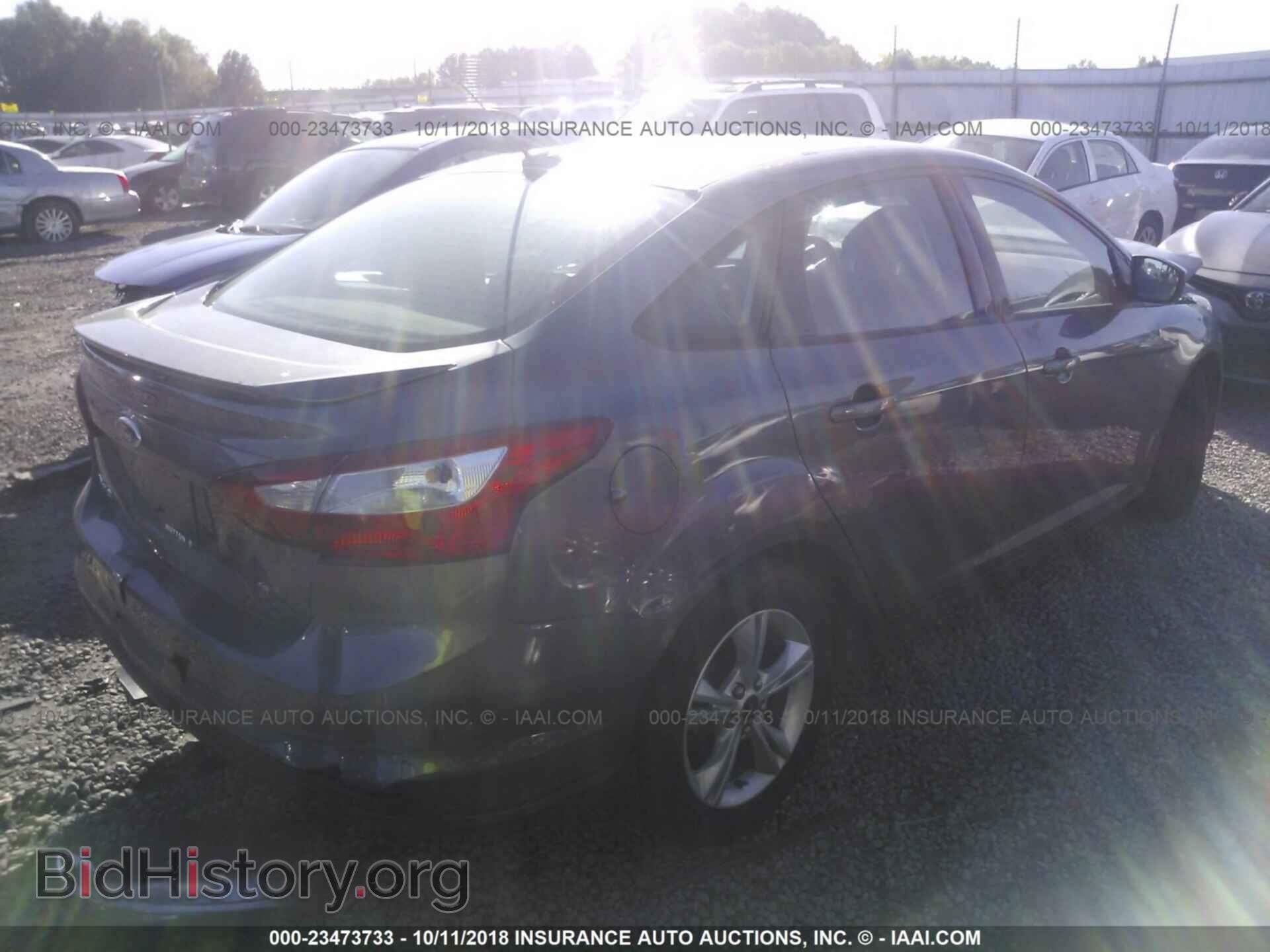 2012 Ford Focus - VIN: 1FAHP3F21CL413398 - Photo 4