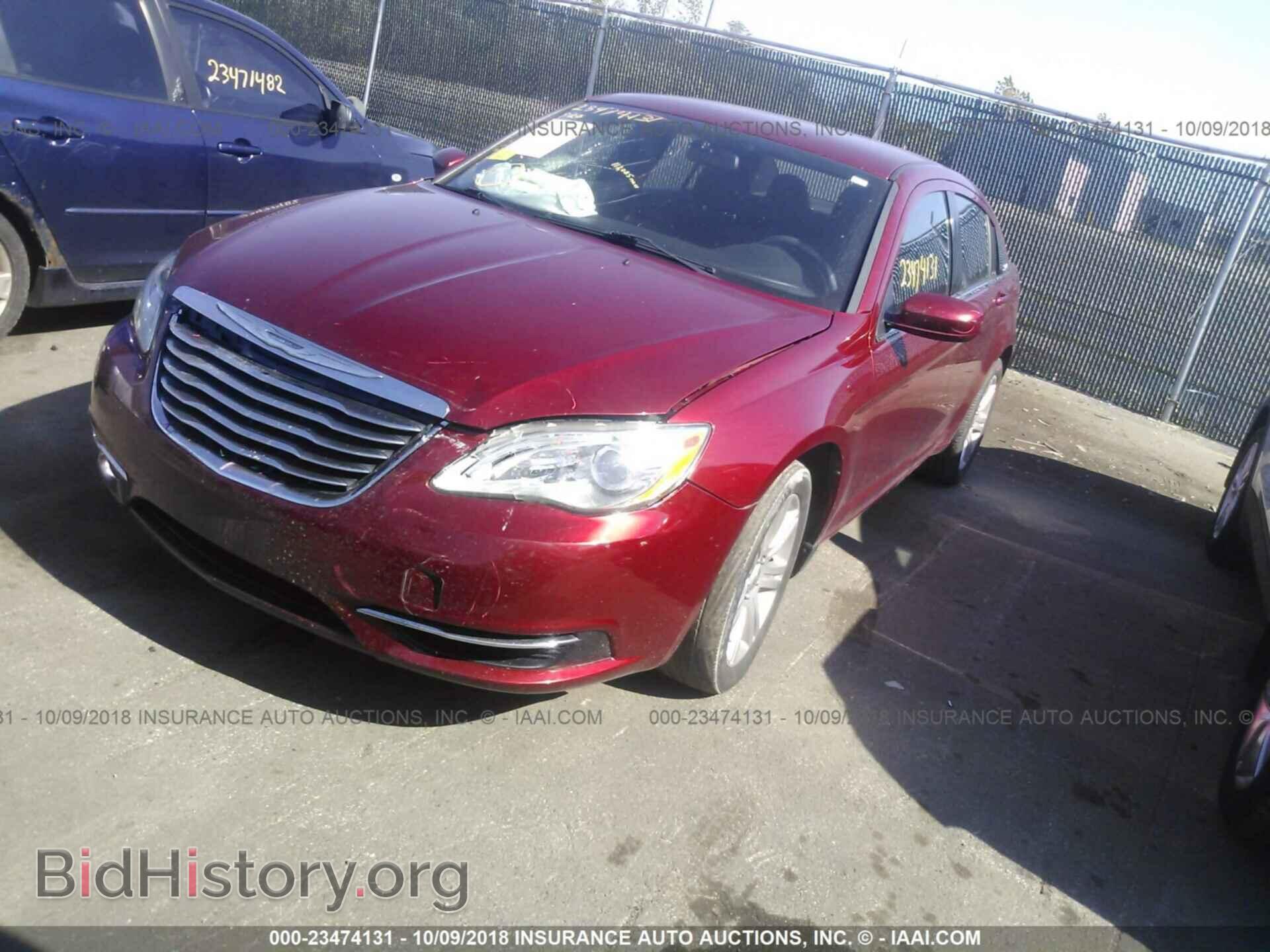 2013 Chrysler 200 - VIN: 1C3CCBBB6DN694575 - Photo 2