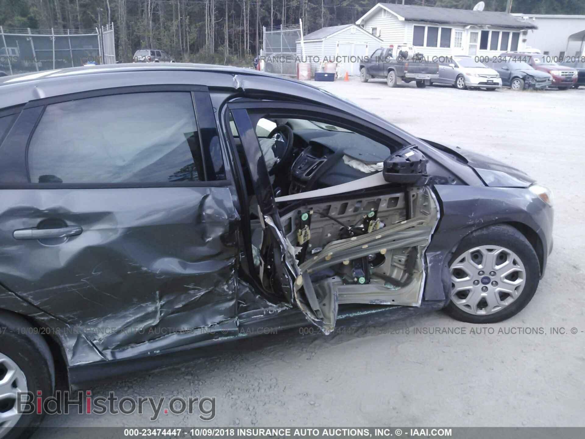 2012 Ford Focus - VIN: 1FAHP3F27CL225386 - Photo 6