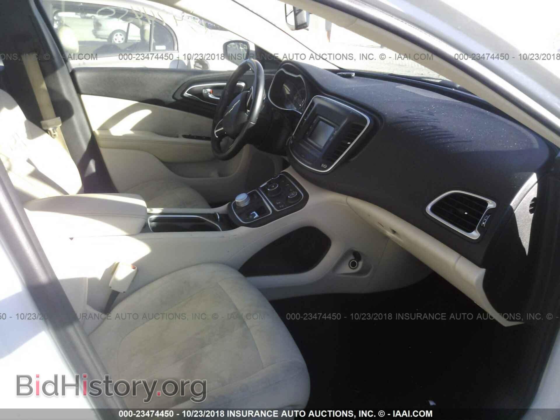 2015 Chrysler 200 - VIN: 1C3CCCAB4FN598826 - Photo 5