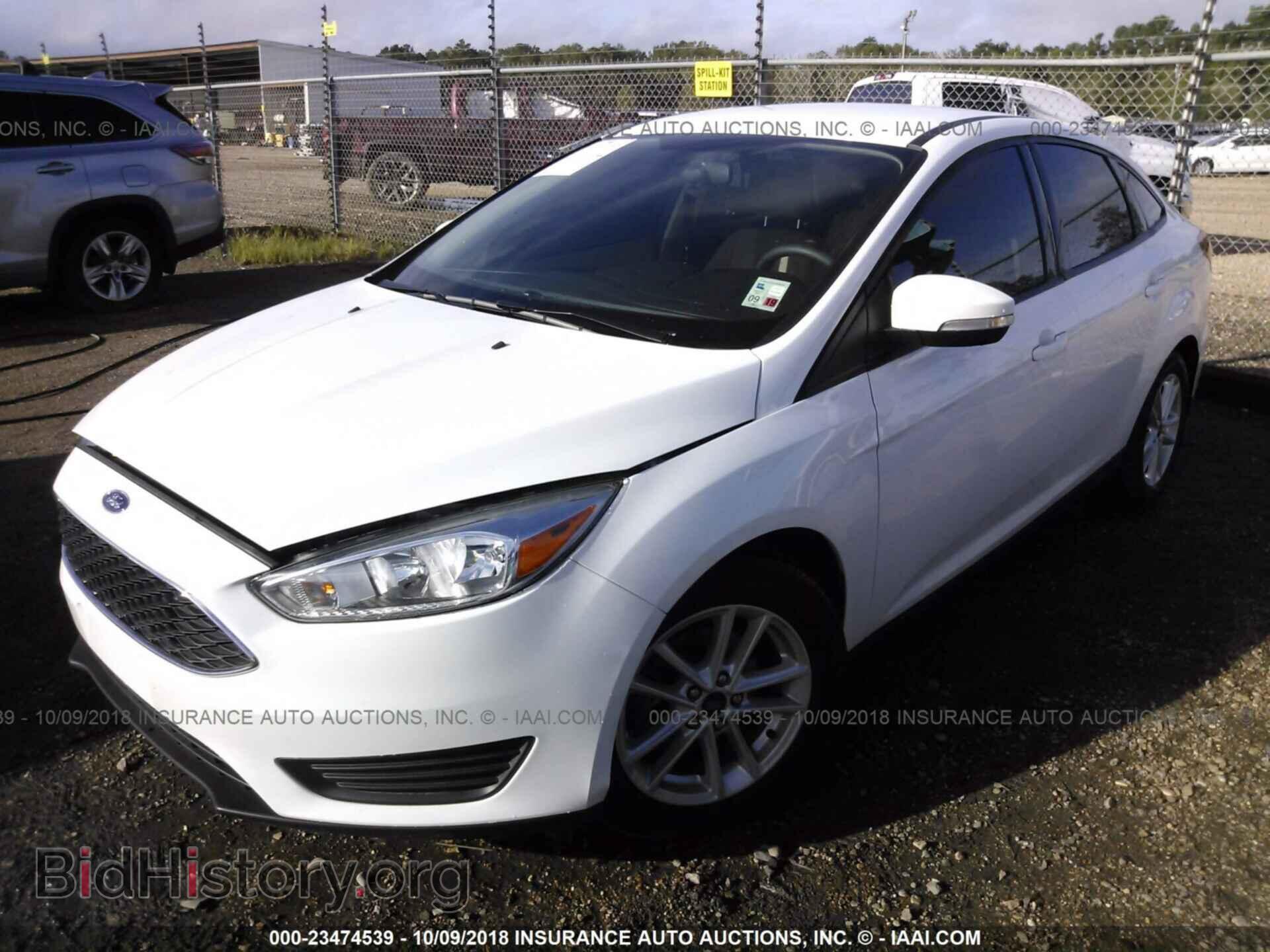 2017 Ford Focus - VIN: 1FADP3F20HL317283 - Photo 2