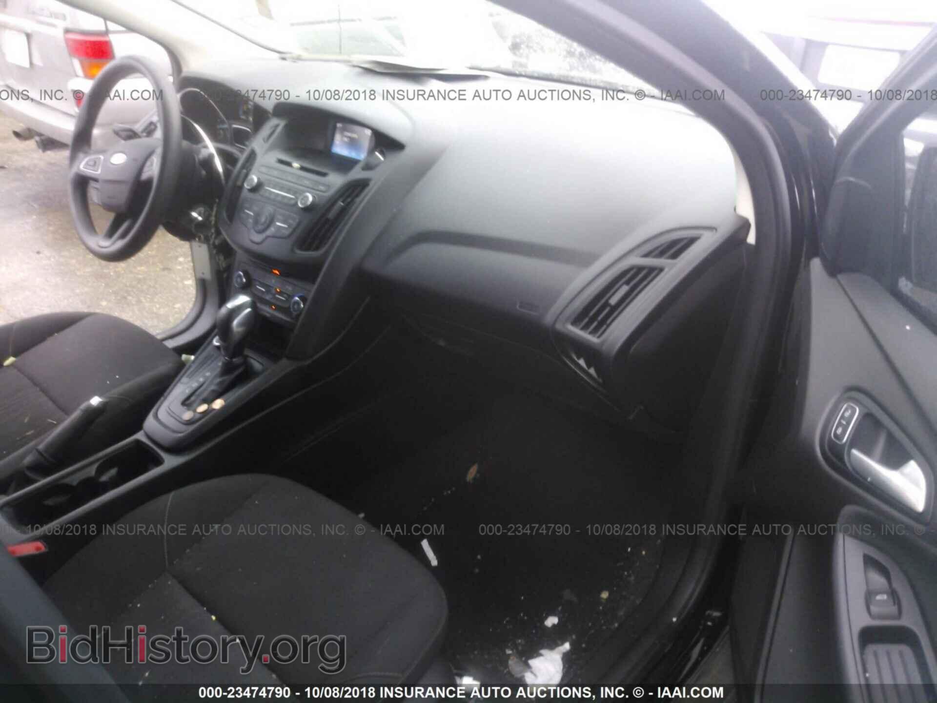 2016 Ford Focus - VIN: 1FADP3F20GL229834 - Photo 5