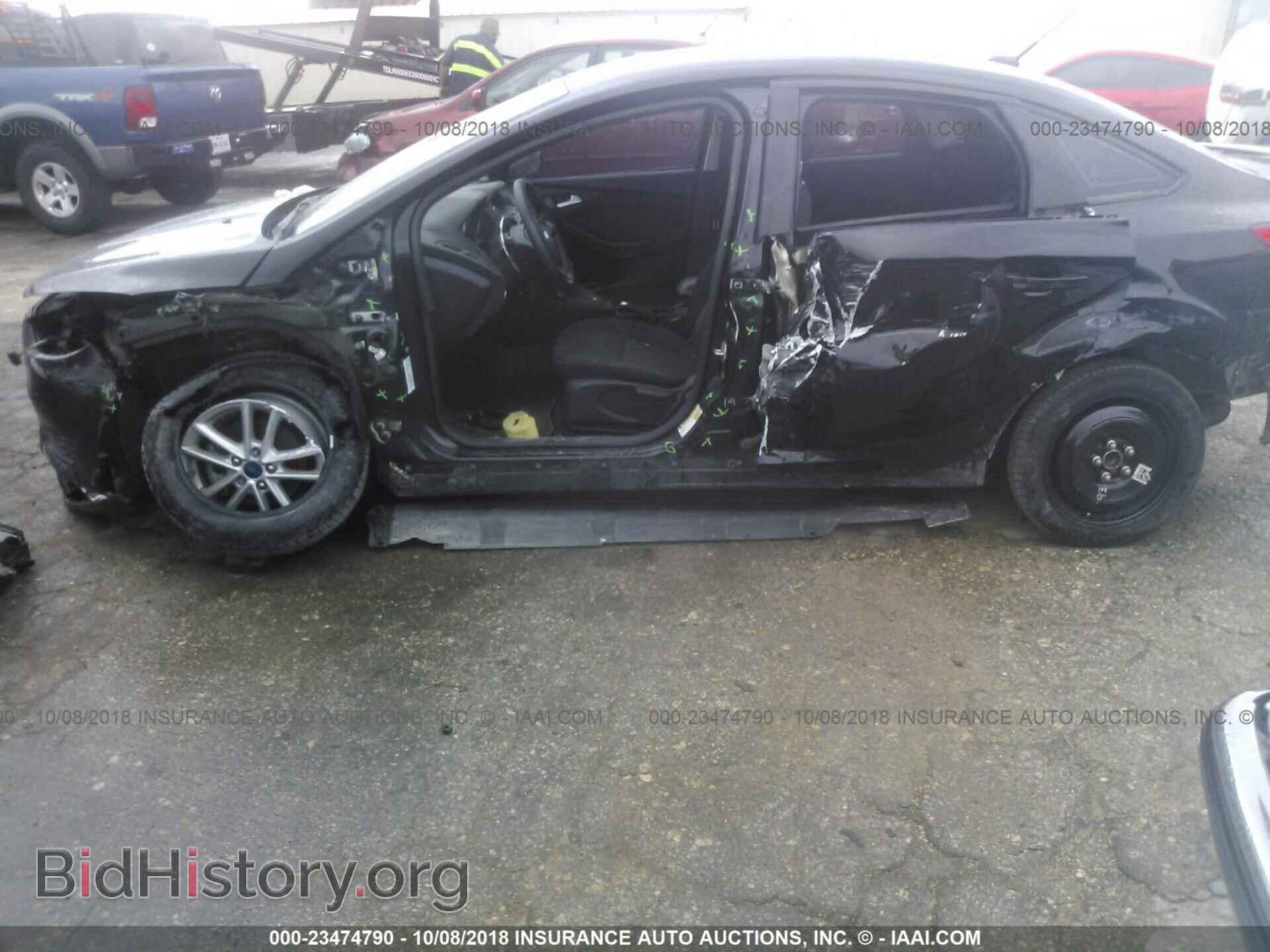 2016 Ford Focus - VIN: 1FADP3F20GL229834 - Photo 6
