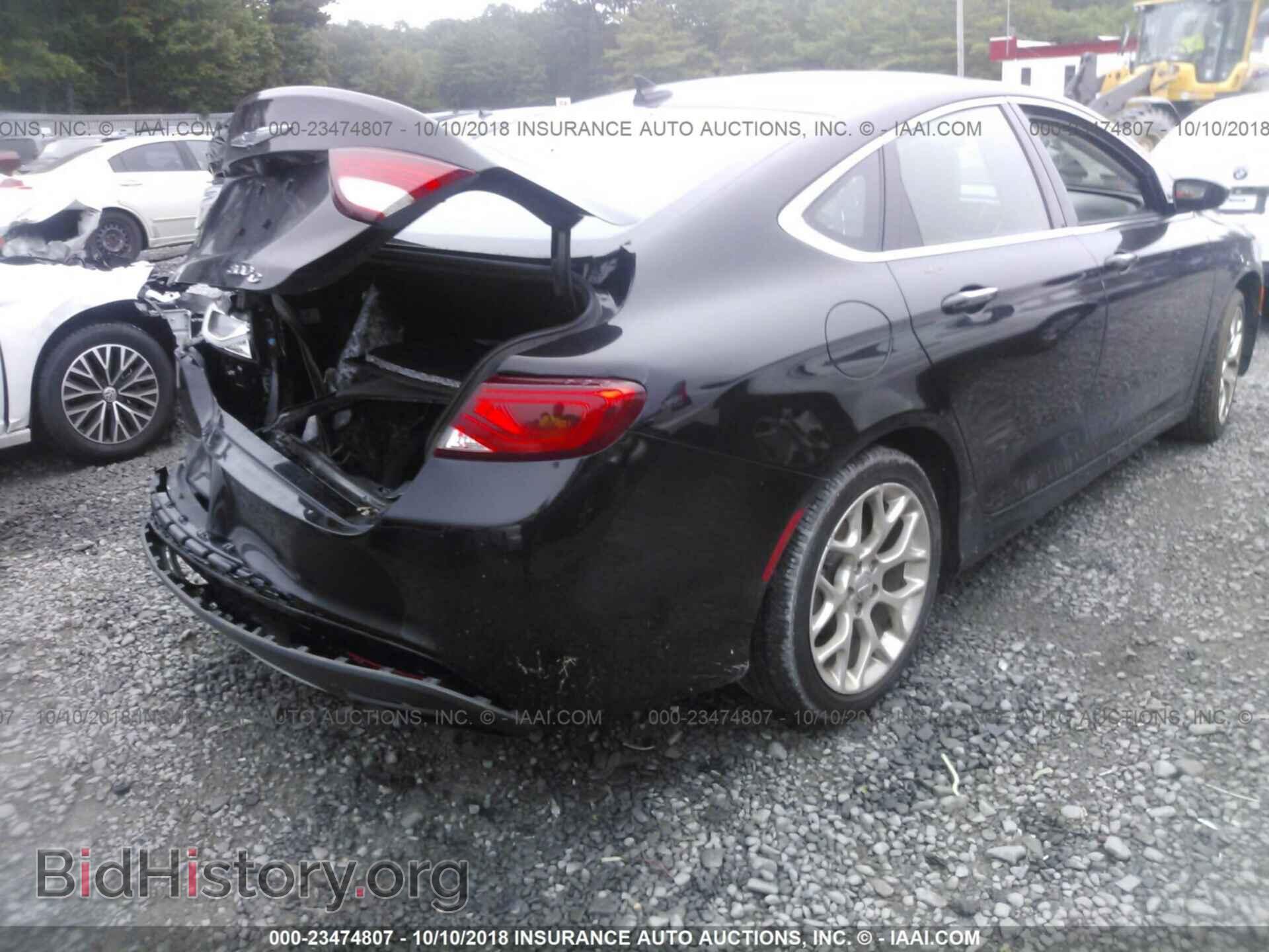 2015 Chrysler 200 - VIN: 1C3CCCEG7FN668745 - Photo 4