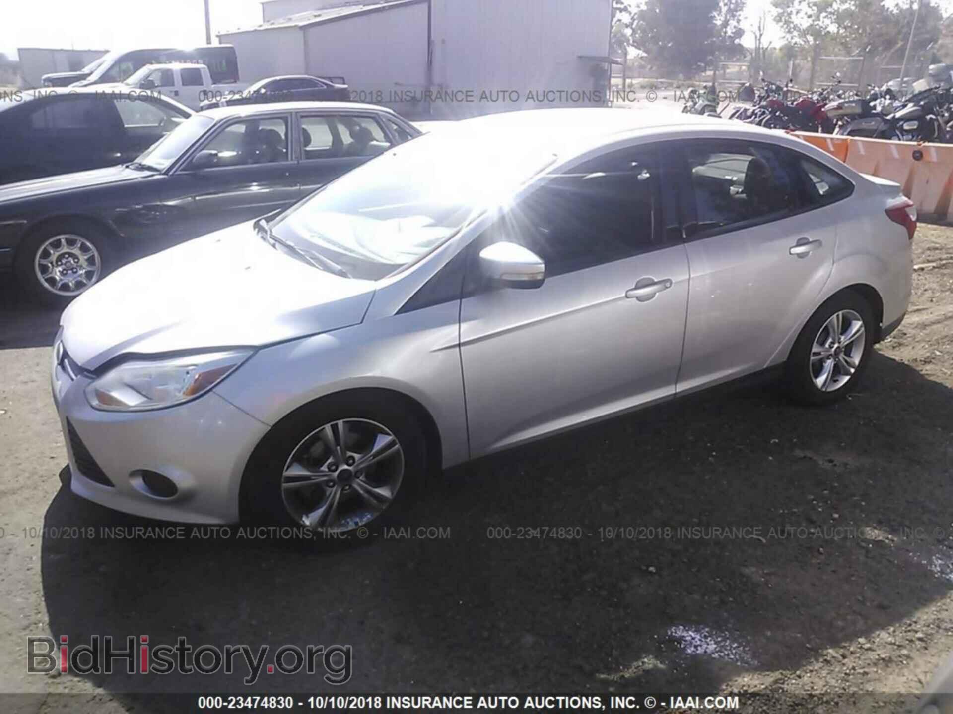 2013 Ford Focus - VIN: 1FADP3F24DL279440 - Фото 2