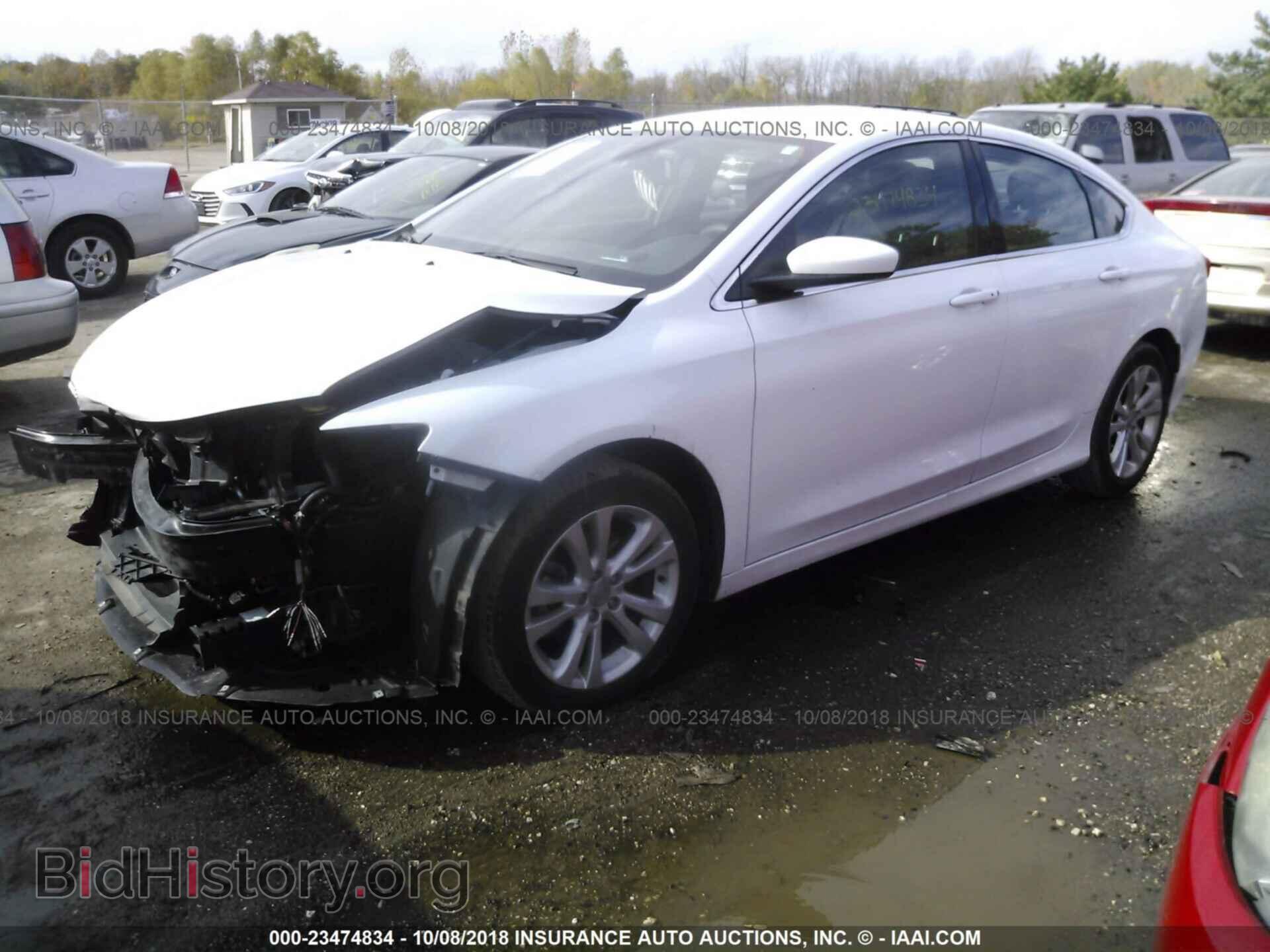 2016 Chrysler 200 - VIN: 1C3CCCAB1GN165336 - Photo 2