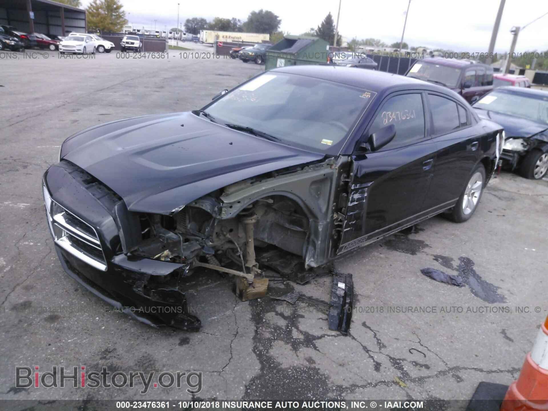 2011 Dodge Charger - VIN: 2B3CL3CG5BH509239 - Photo 2