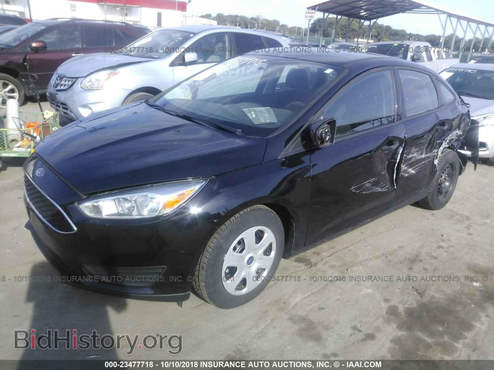 2017 Ford Focus - VIN: 1FADP3E27HL202567 - Фото 2
