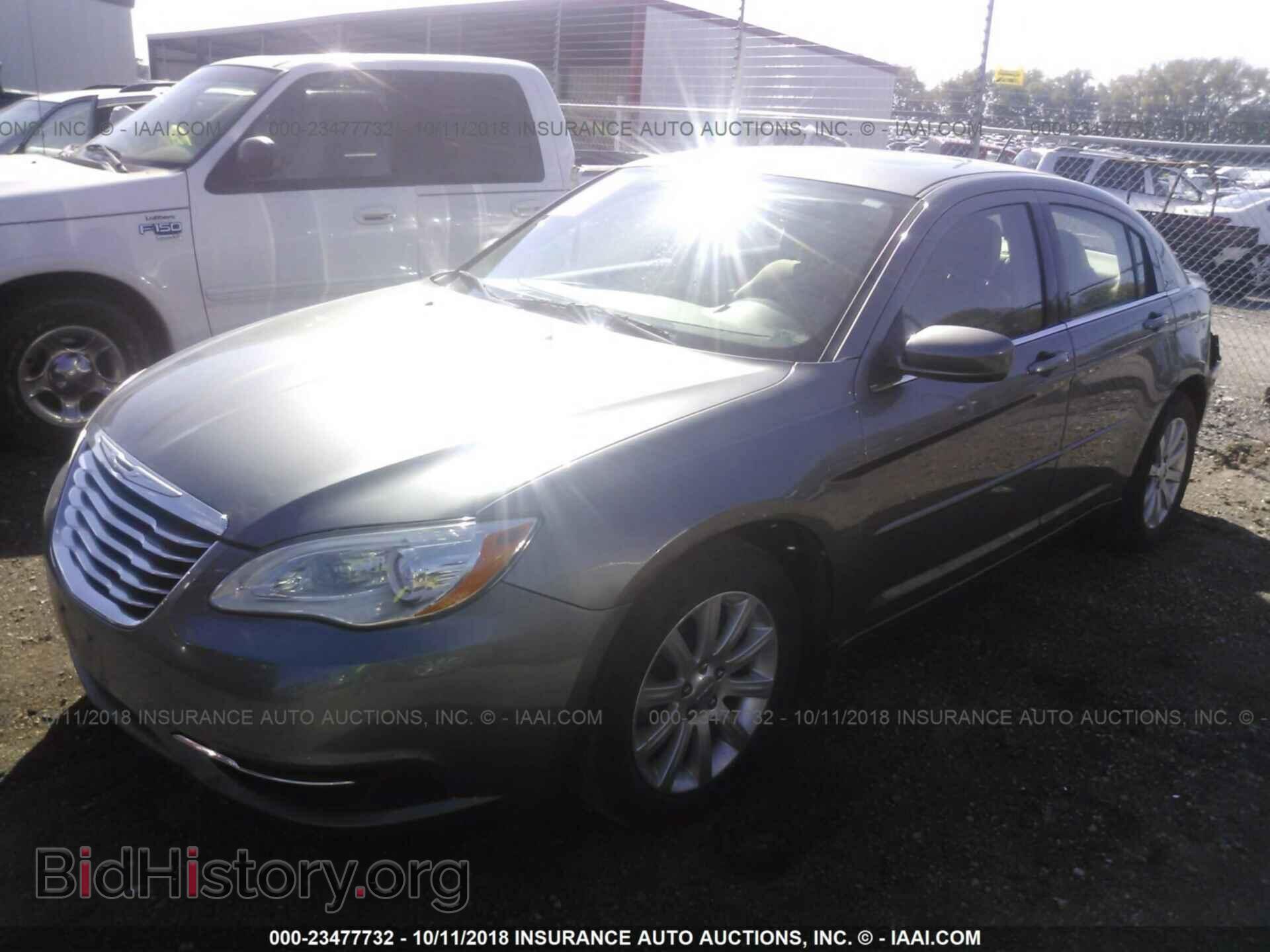 2013 Chrysler 200 - VIN: 1C3CCBBG9DN704091 - Photo 2