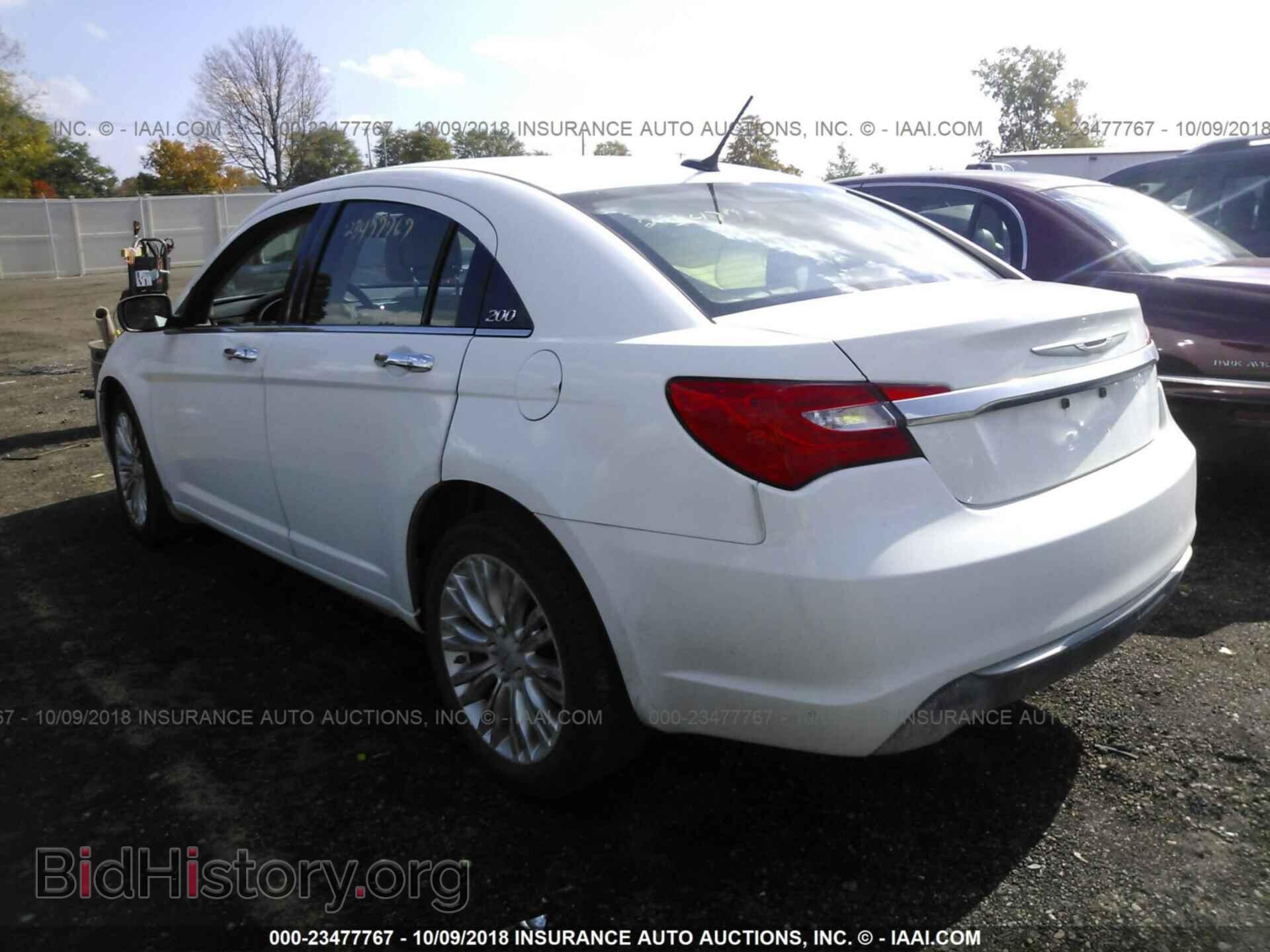 2011 Chrysler 200 - VIN: 1C3BC2FB6BN548356 - Фото 3