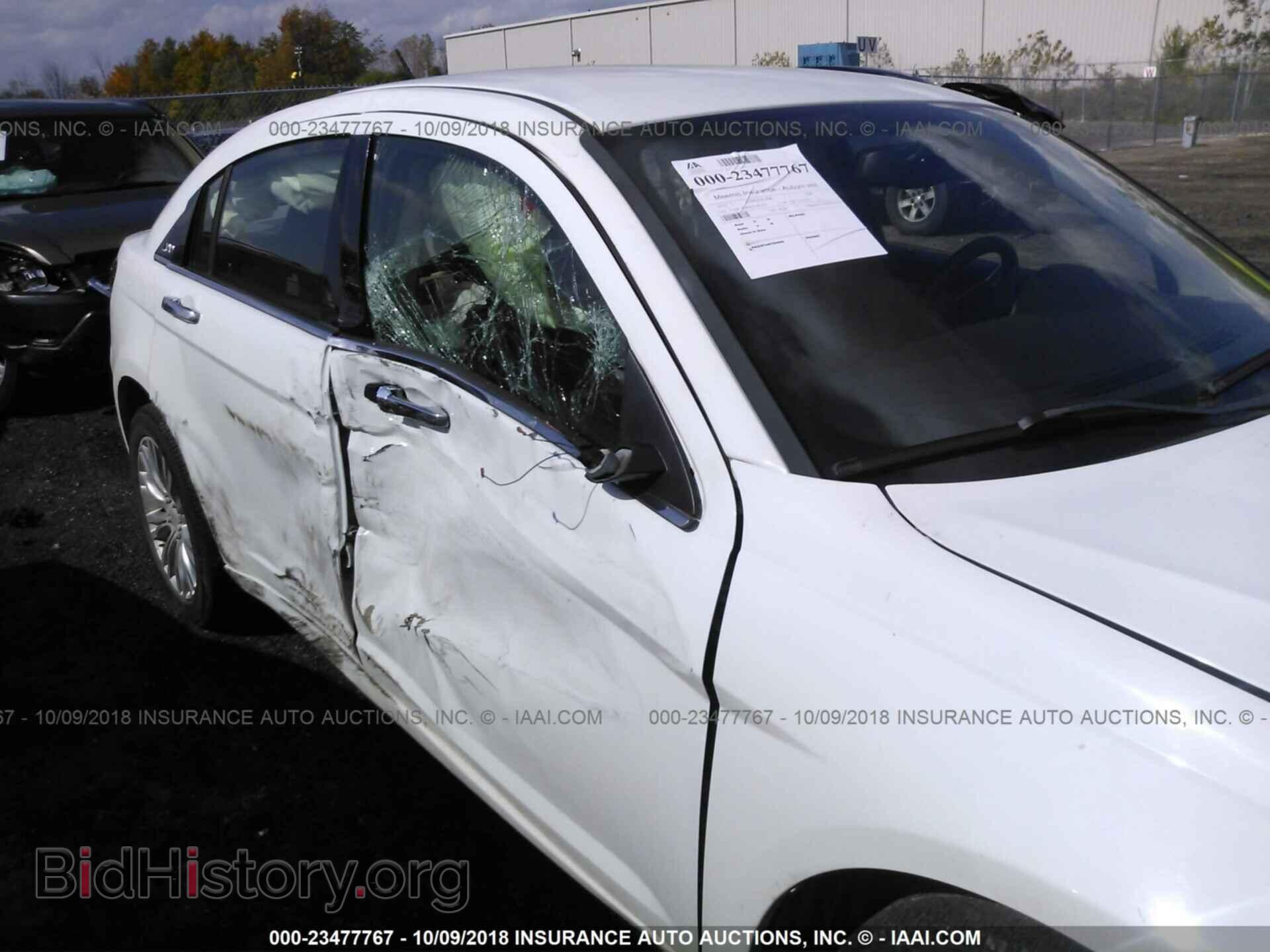 2011 Chrysler 200 - VIN: 1C3BC2FB6BN548356 - Фото 6