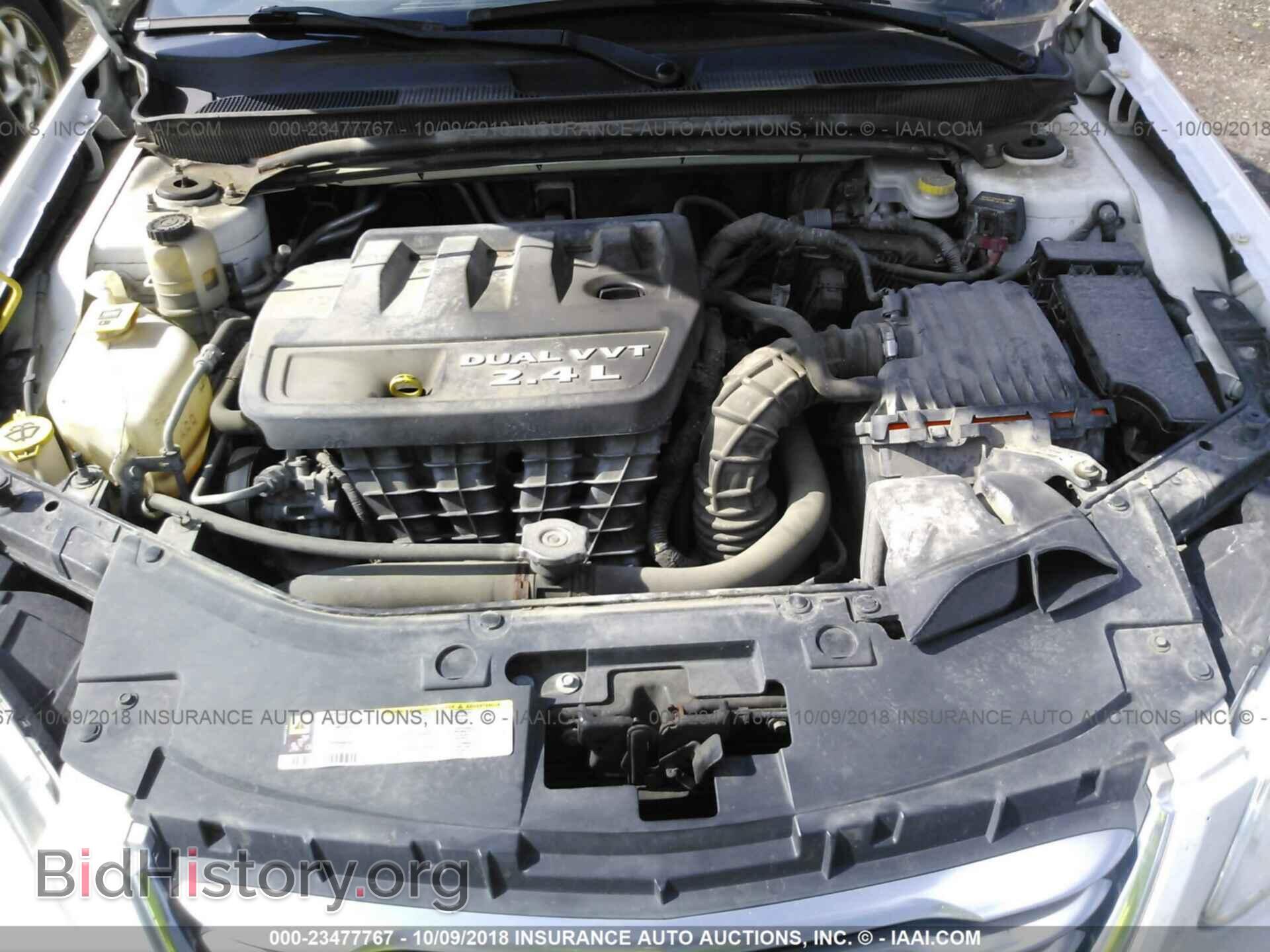 2011 Chrysler 200 - VIN: 1C3BC2FB6BN548356 - Фото 10