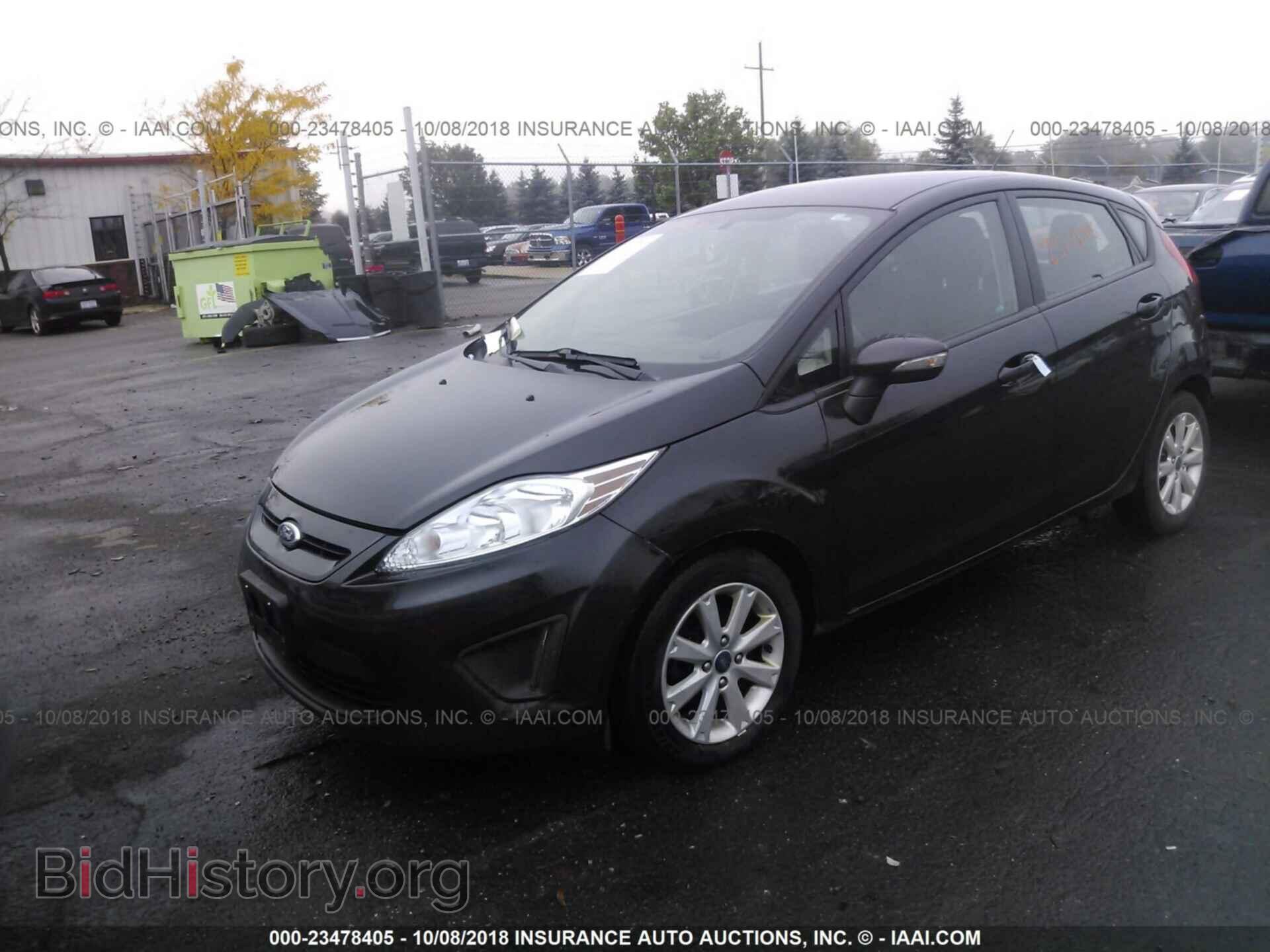 2013 Ford Fiesta - VIN: 3FADP4EJ8DM215933 - Фото 2
