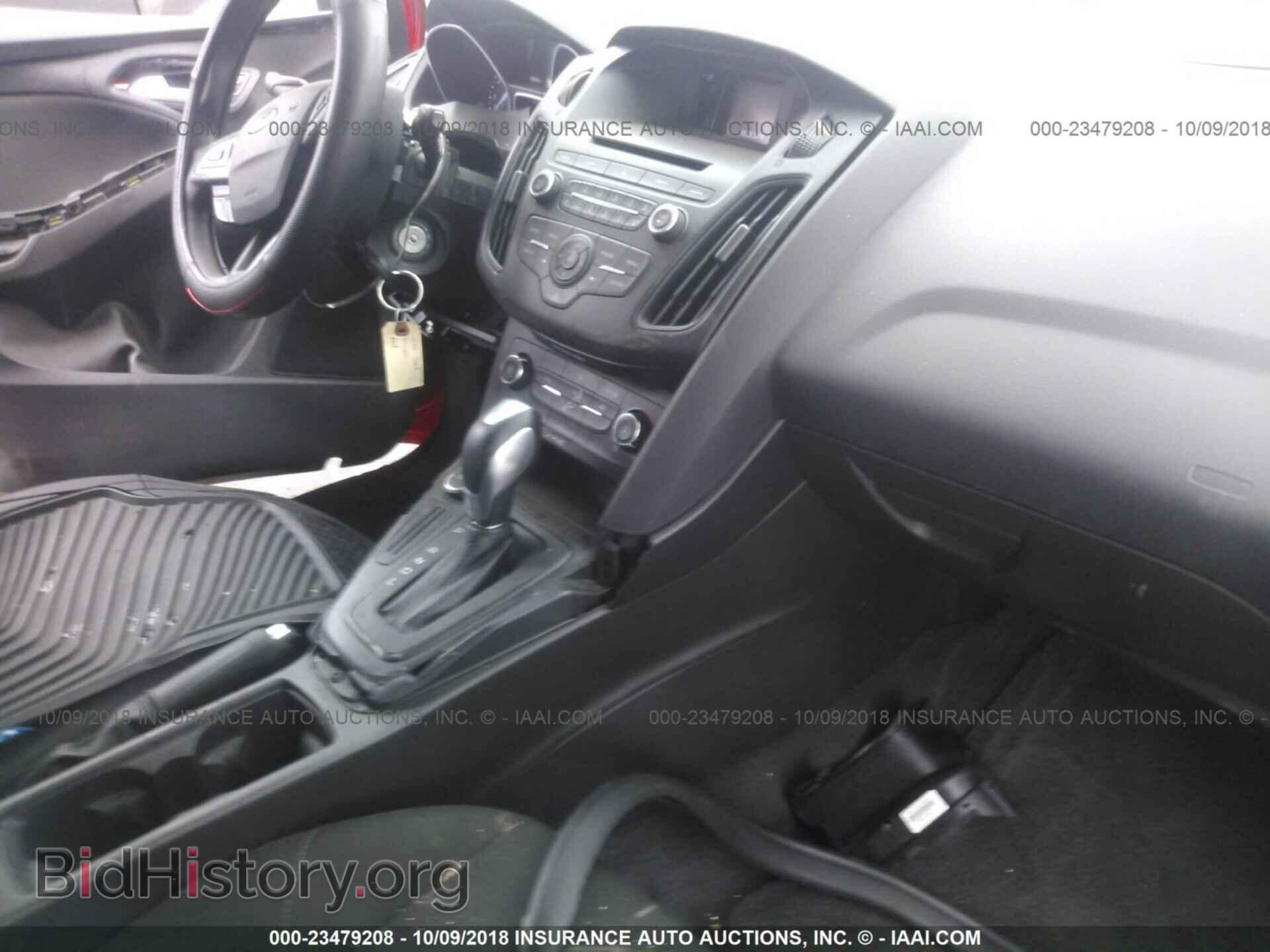2016 Ford Focus - VIN: 1FADP3K21GL204978 - Фото 5