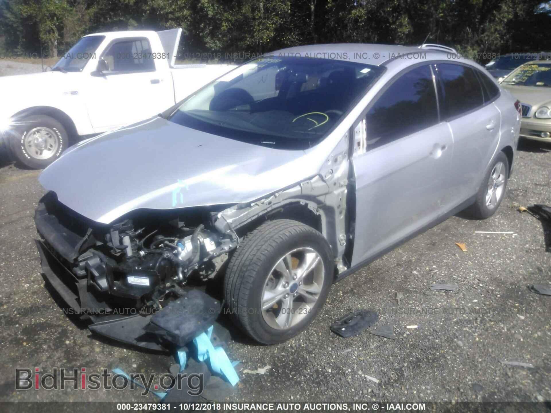 2013 Ford Focus - VIN: 1FADP3F24DL308161 - Фото 2