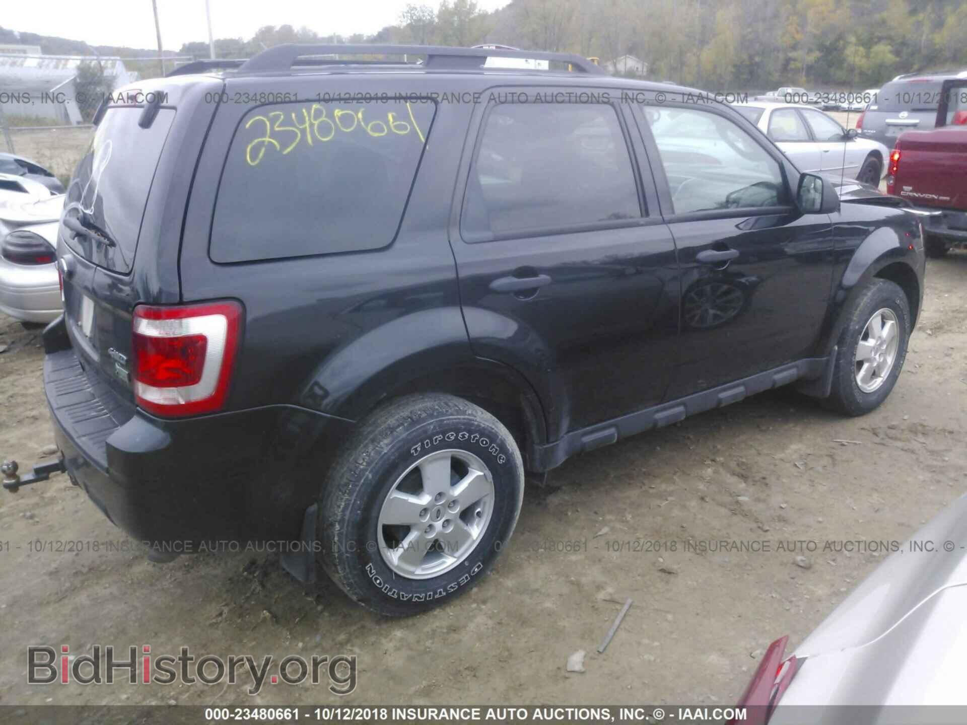 2011 Ford Escape - VIN: 1FMCU9DG3BKA14488 - Photo 4