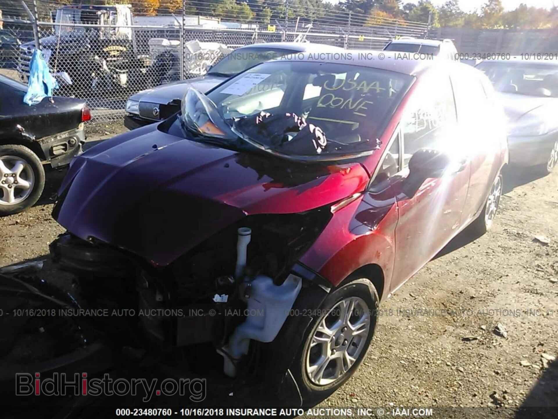 2014 Ford Fiesta - VIN: 3FADP4EJ8EM114263 - Фото 2