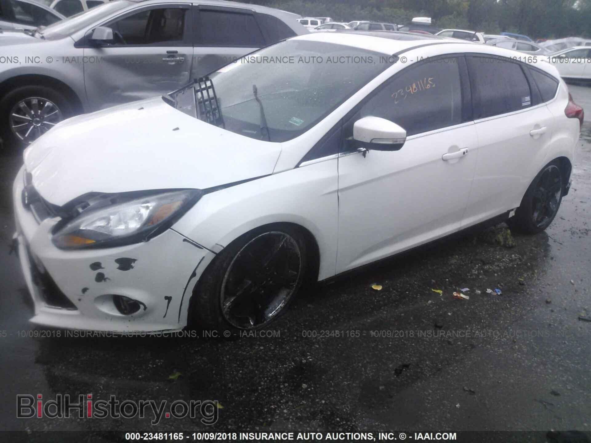 2013 Ford Focus - VIN: 1FADP3N26DL211318 - Фото 2