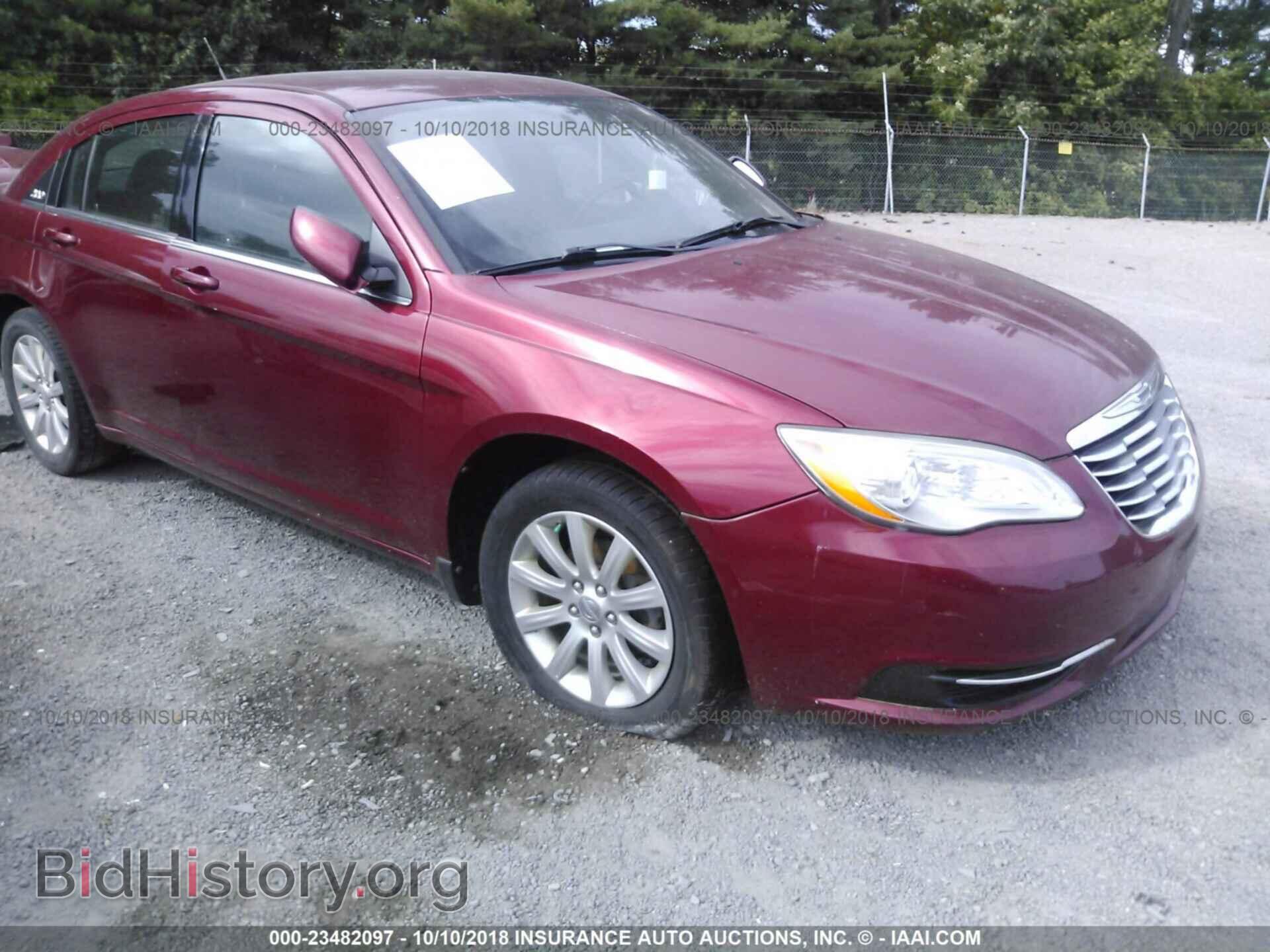 Photo 1C3BC1FB6BN503976 - Chrysler 200 2011