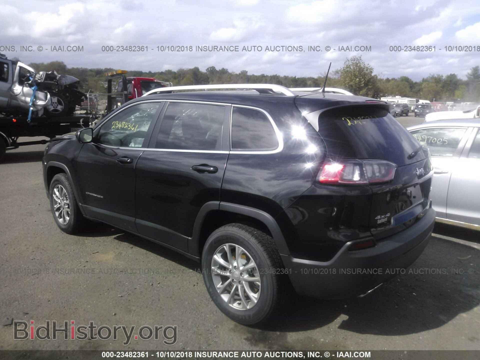 2019 Jeep Cherokee - VIN: 1C4PJMCX4KD127180 - Photo 3