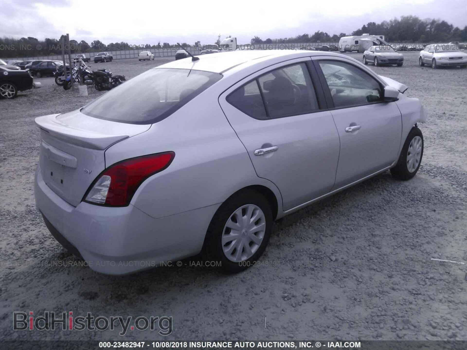 2017 Nissan Versa - VIN: 3N1CN7APXHK430564 - Фото 4