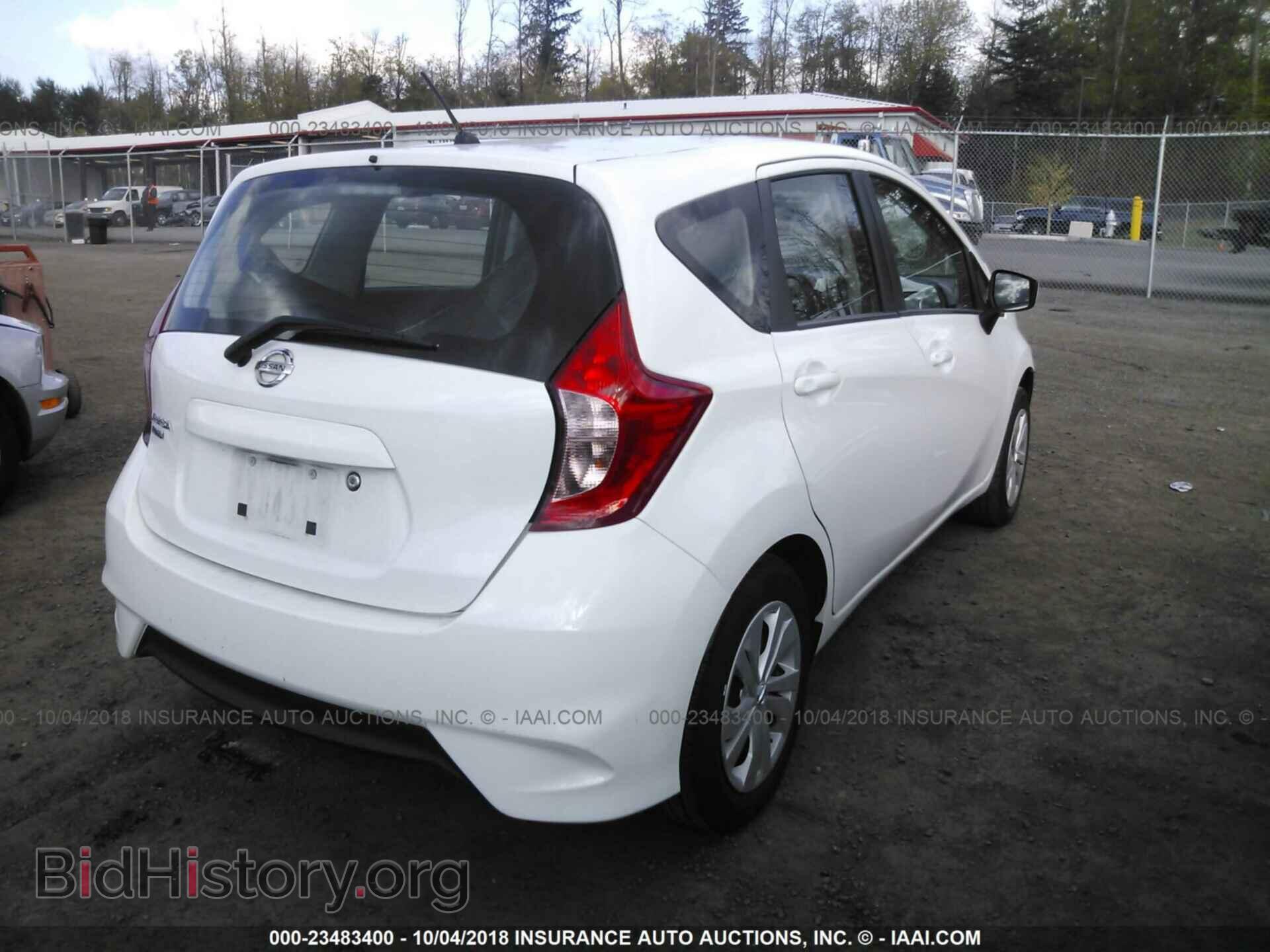 2017 Nissan Versa note - VIN: 3N1CE2CPXHL372756 - Фото 4